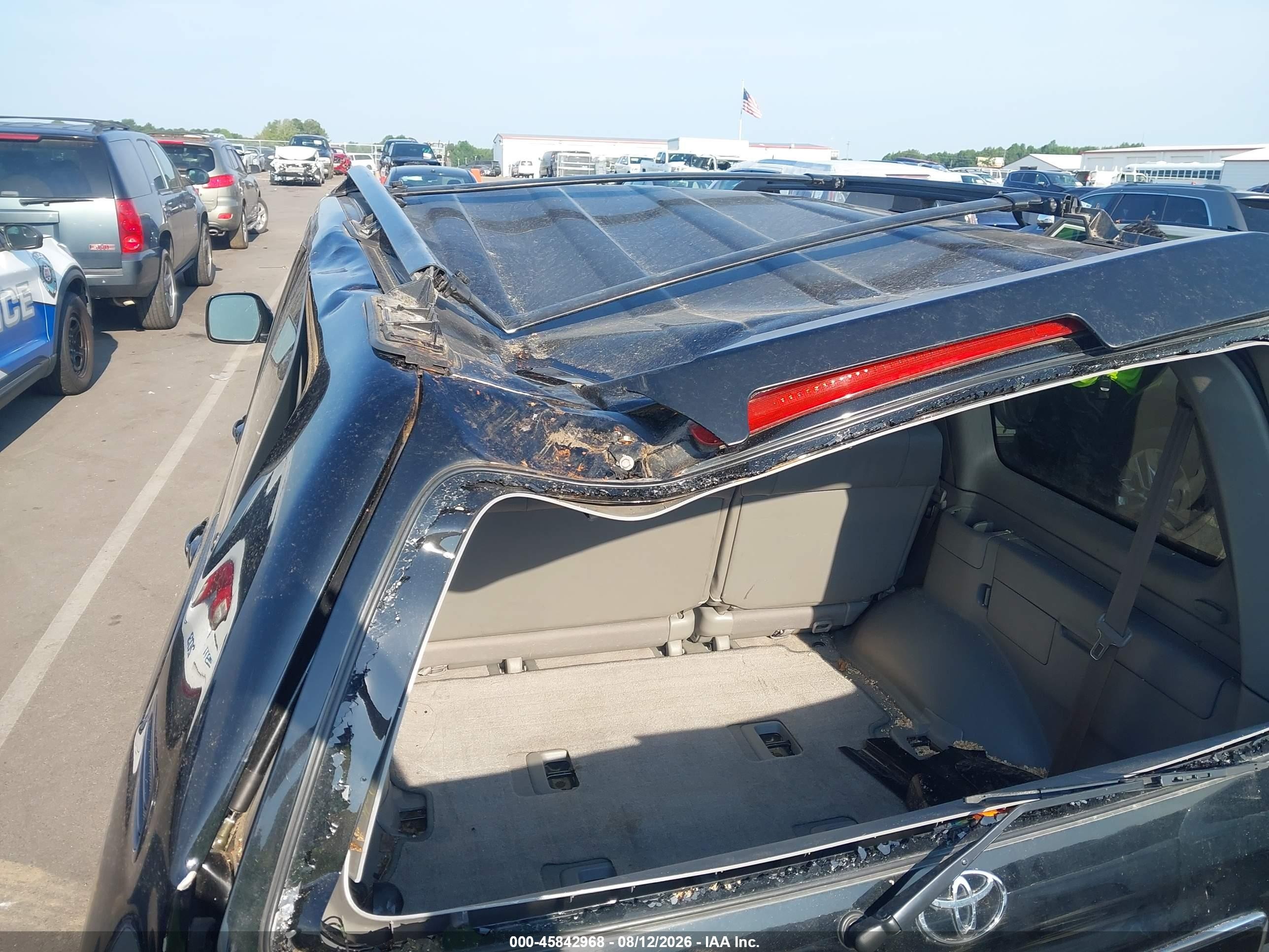 2004 Toyota Land Cruiser   Black vin: JTEHT05J442064303