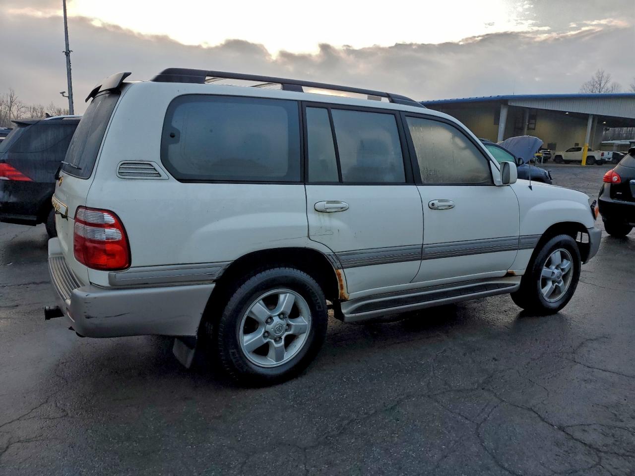 2003 Toyota Land Cruiser White vin: JTEHT05J532039392