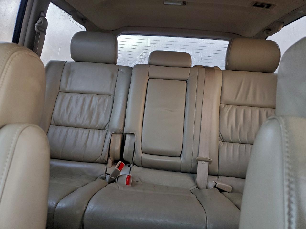 2003 Toyota Land Cruiser White vin: JTEHT05J532039392