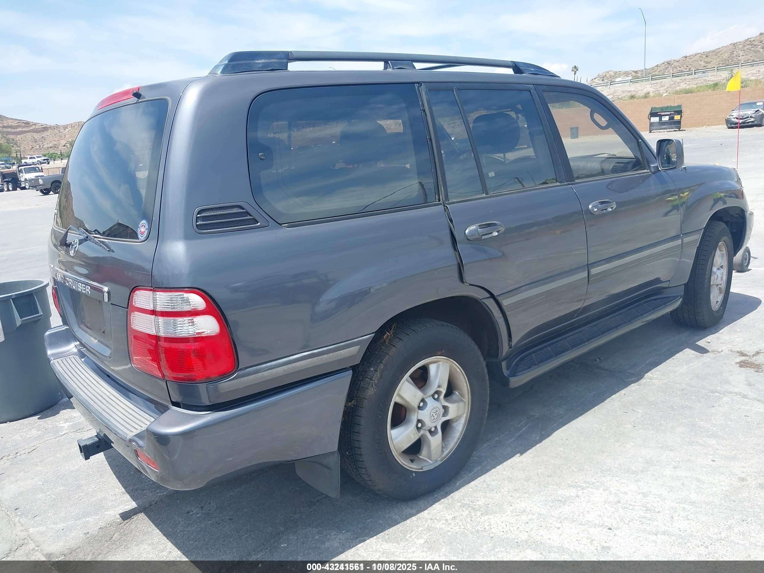2003 Toyota Land Cruiser   Серый vin: JTEHT05J532043409