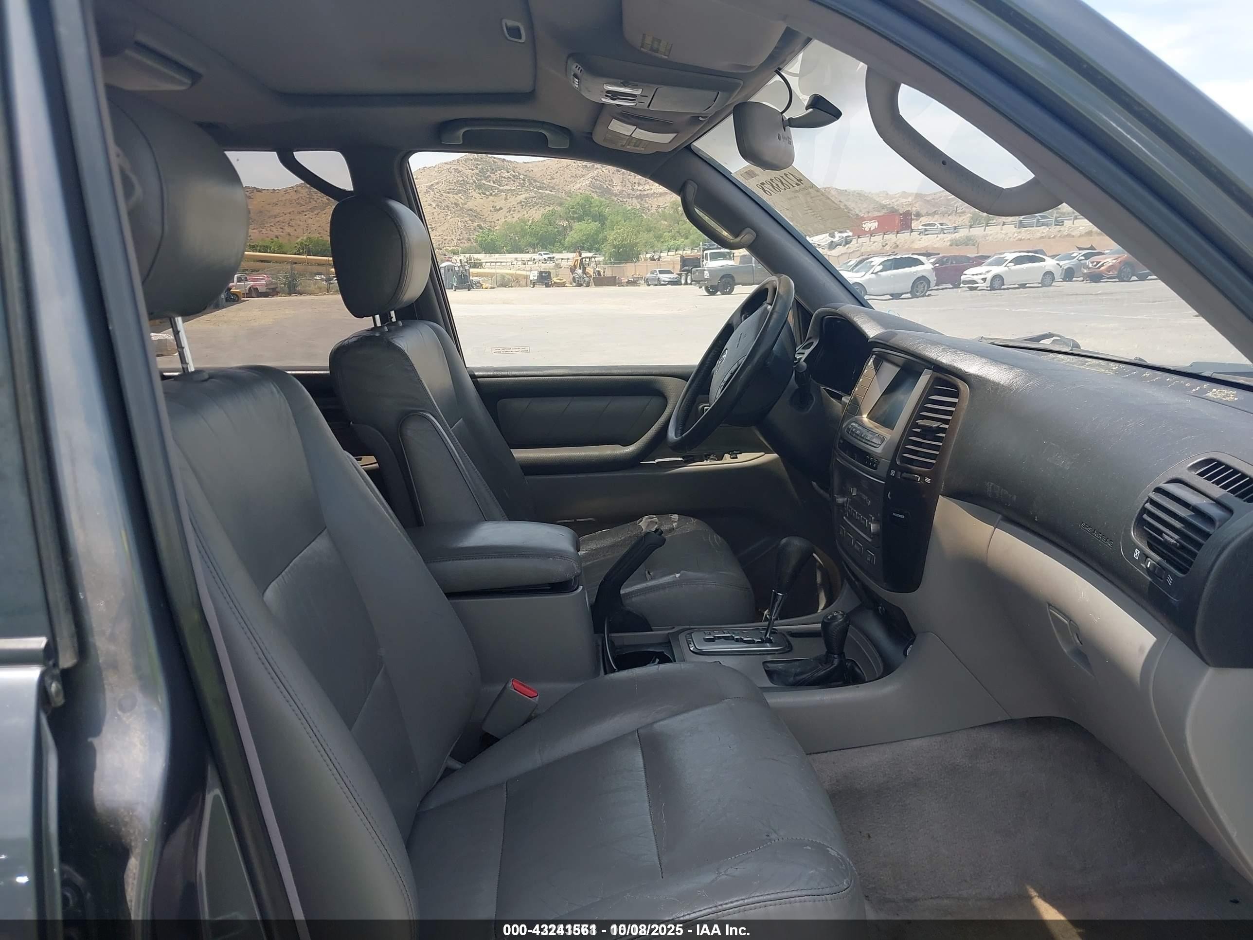 2003 Toyota Land Cruiser   Серый vin: JTEHT05J532043409