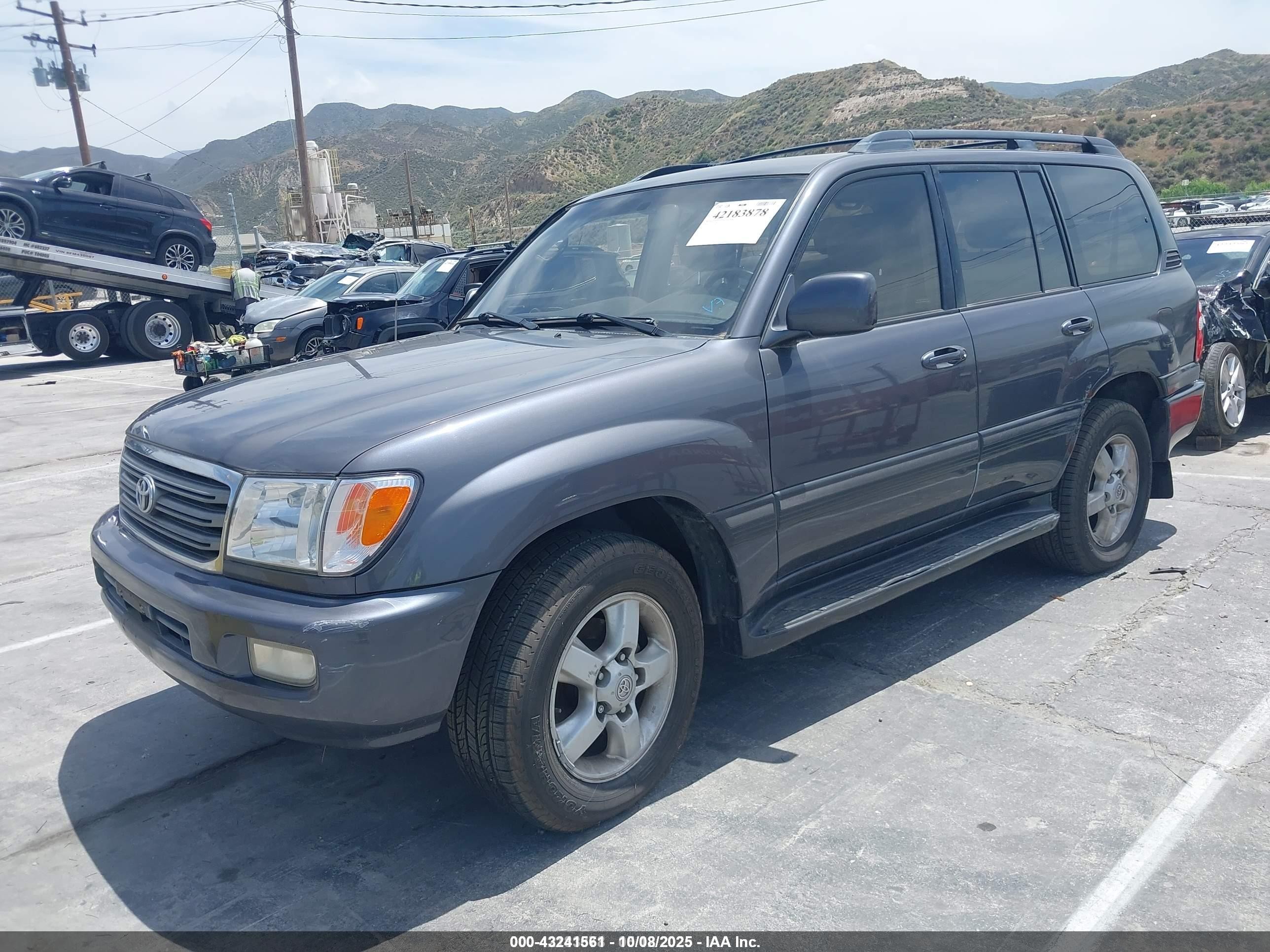 2003 Toyota Land Cruiser   Серый vin: JTEHT05J532043409
