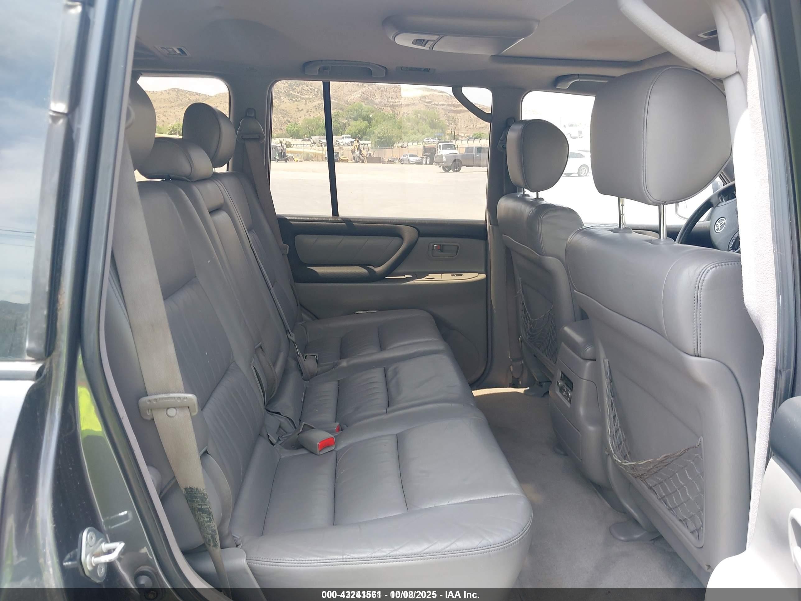 2003 Toyota Land Cruiser   Серый vin: JTEHT05J532043409