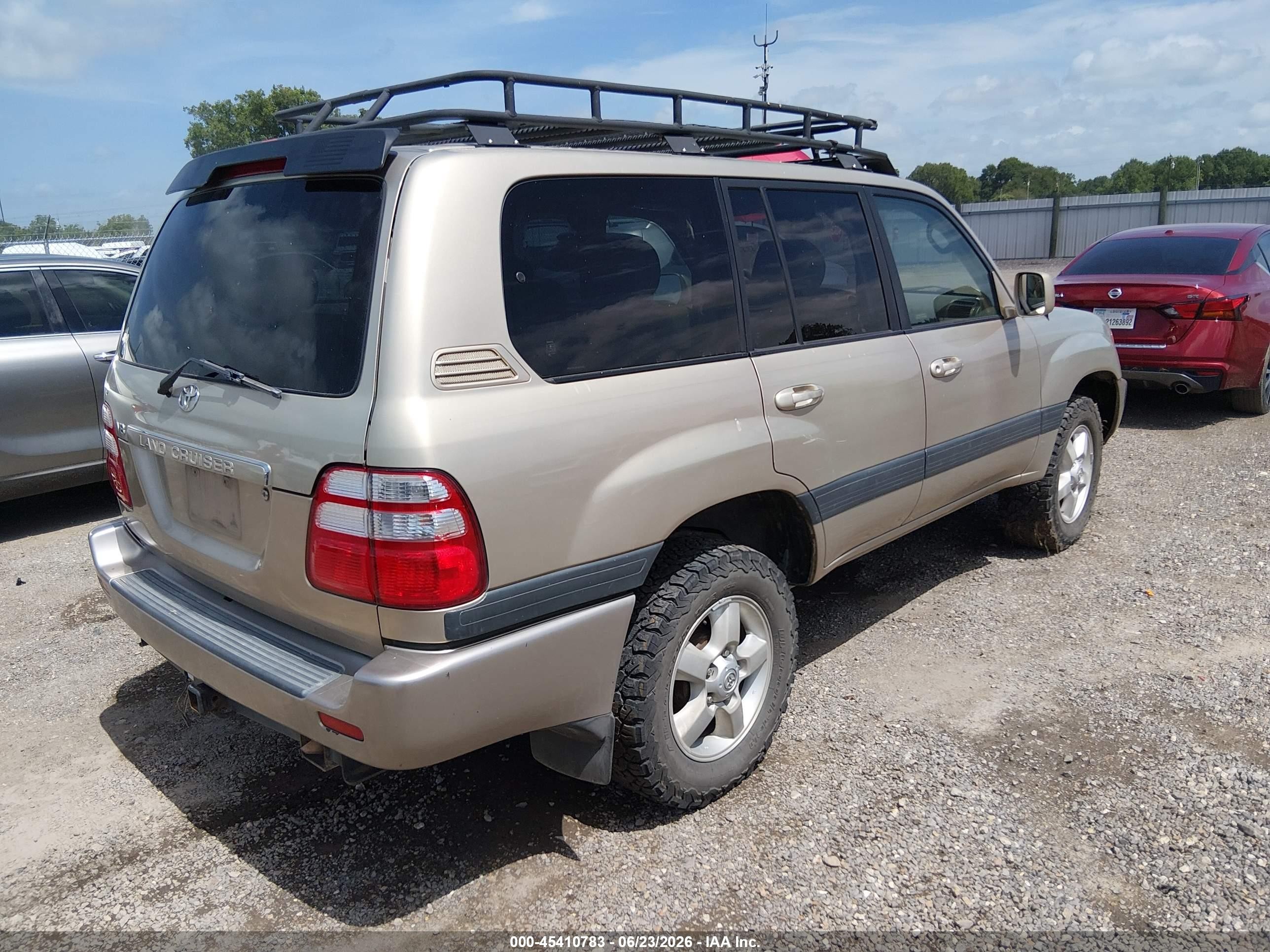 2005 Toyota Land Cruiser V8 Gold vin: JTEHT05J552070113