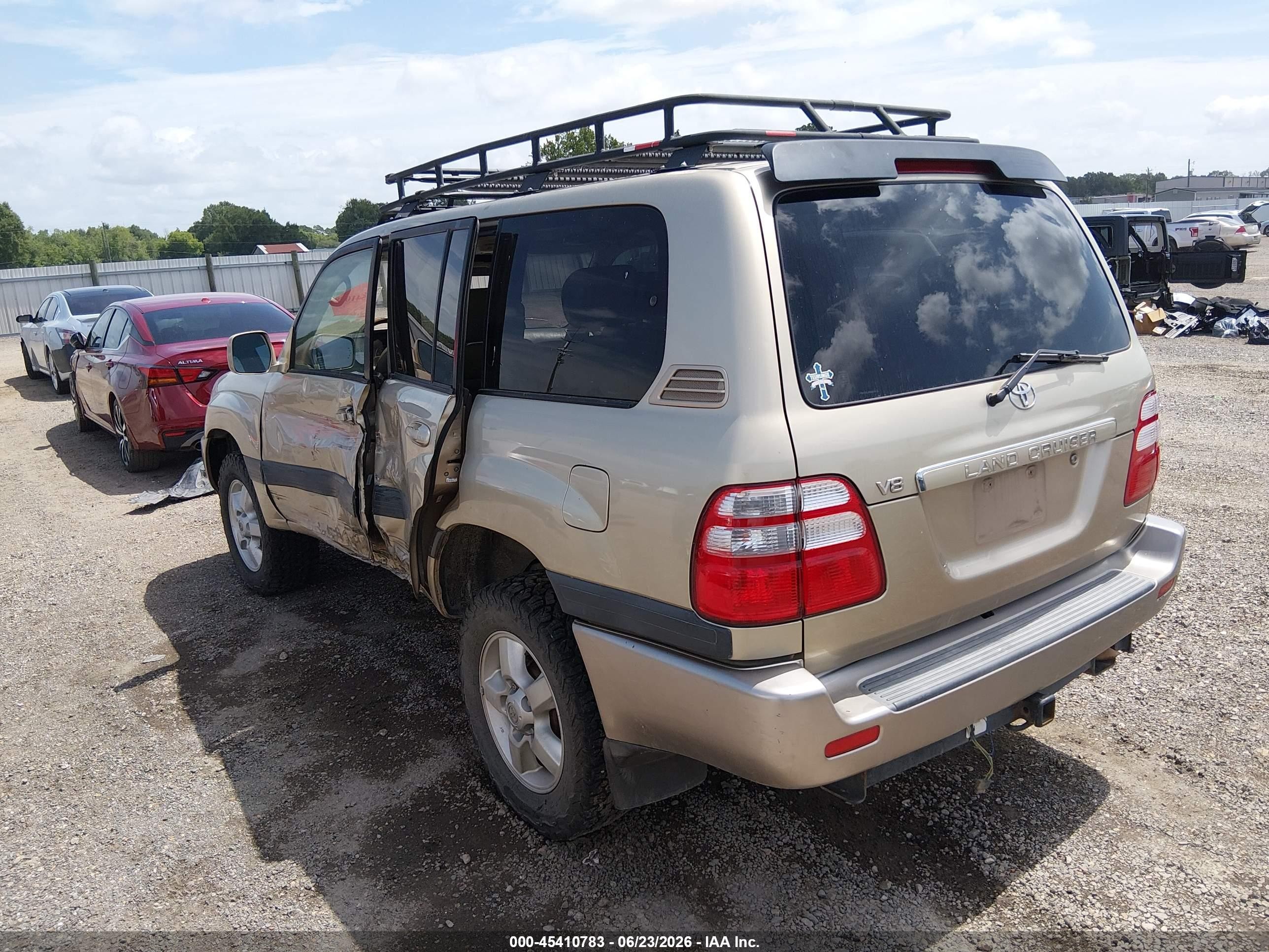 2005 Toyota Land Cruiser V8 Gold vin: JTEHT05J552070113