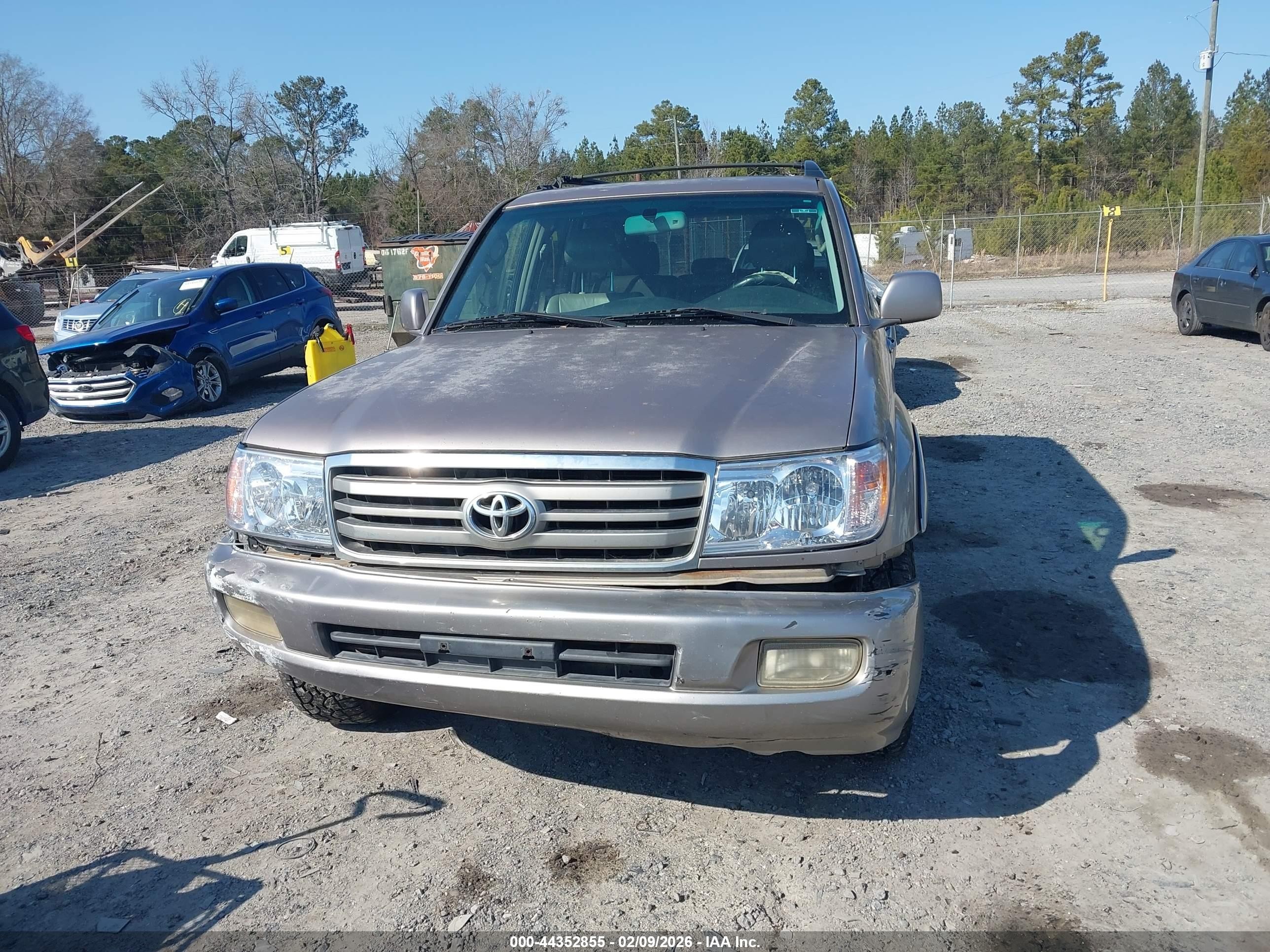 2006 Toyota Land Cruiser V8 Silver vin: JTEHT05J562089794