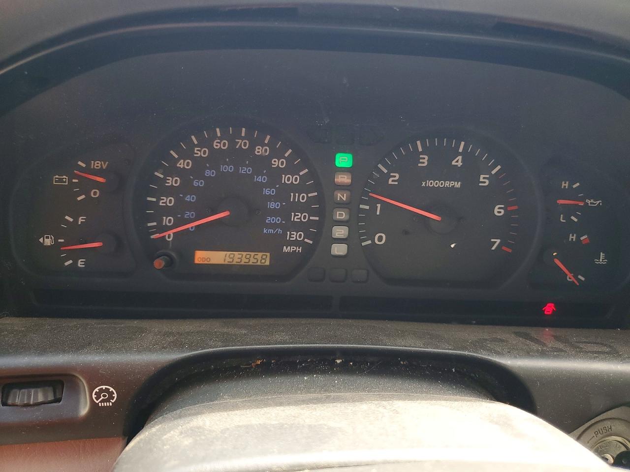 2002 Toyota Land Cruiser Base Gray vin: JTEHT05J622019571