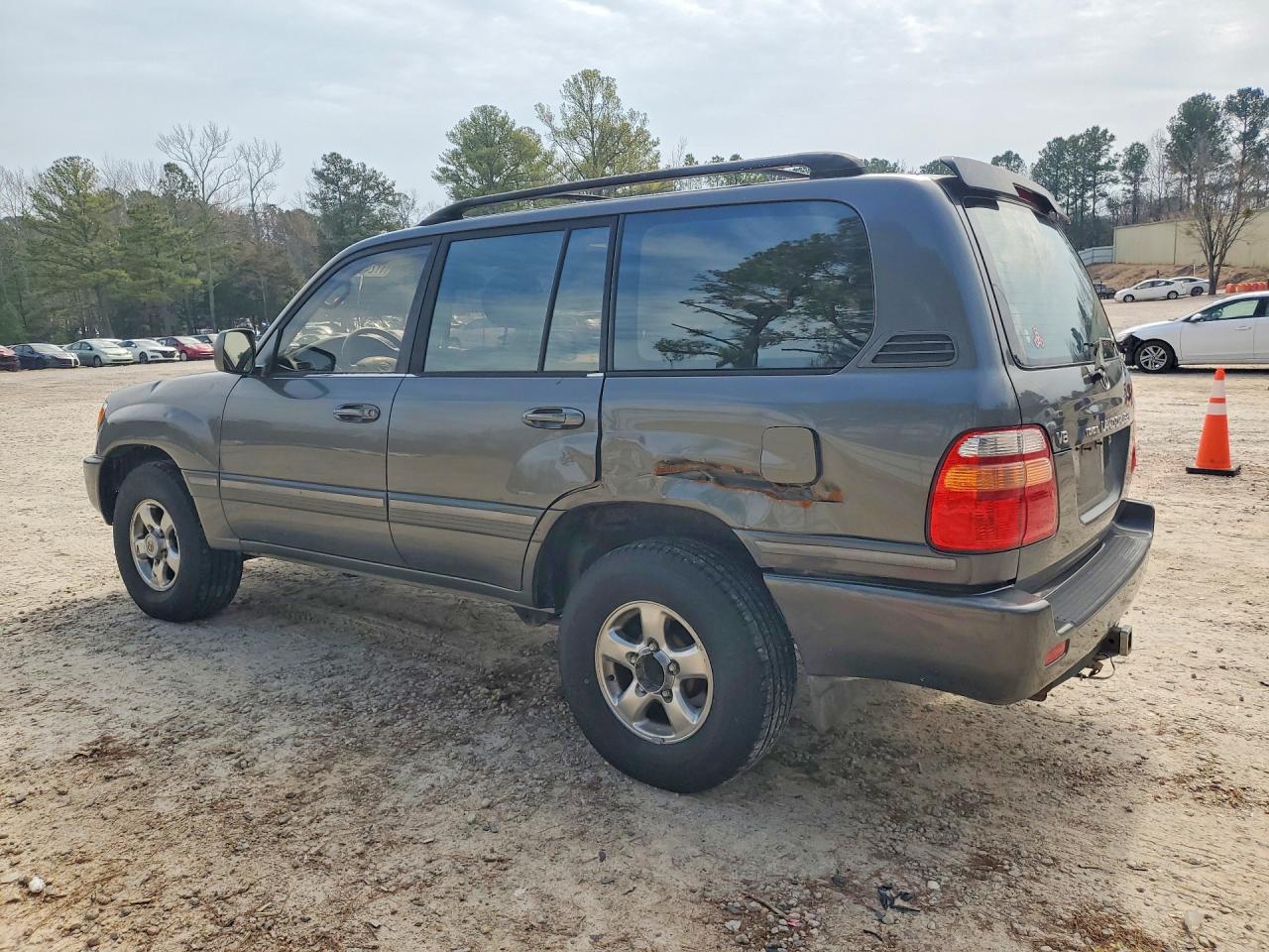 2002 Toyota Land Cruiser Base Gray vin: JTEHT05J622019571