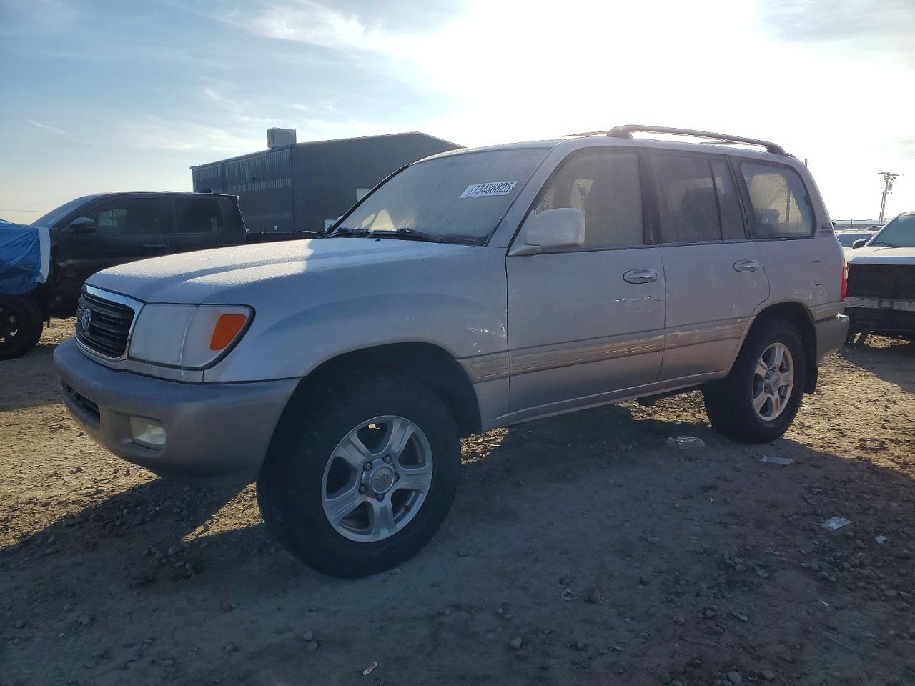 2002 Toyota Land Cruiser Silver vin: JTEHT05J622024480
