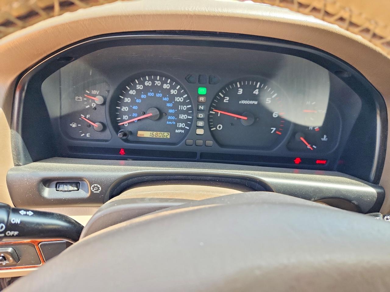 2002 Toyota Land Cruiser Base Серебряный vin: JTEHT05J622025712