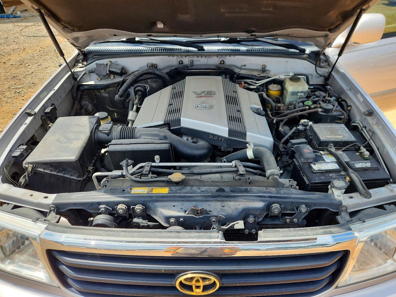 2002 Toyota Land Cruiser Base Серебряный vin: JTEHT05J622025712