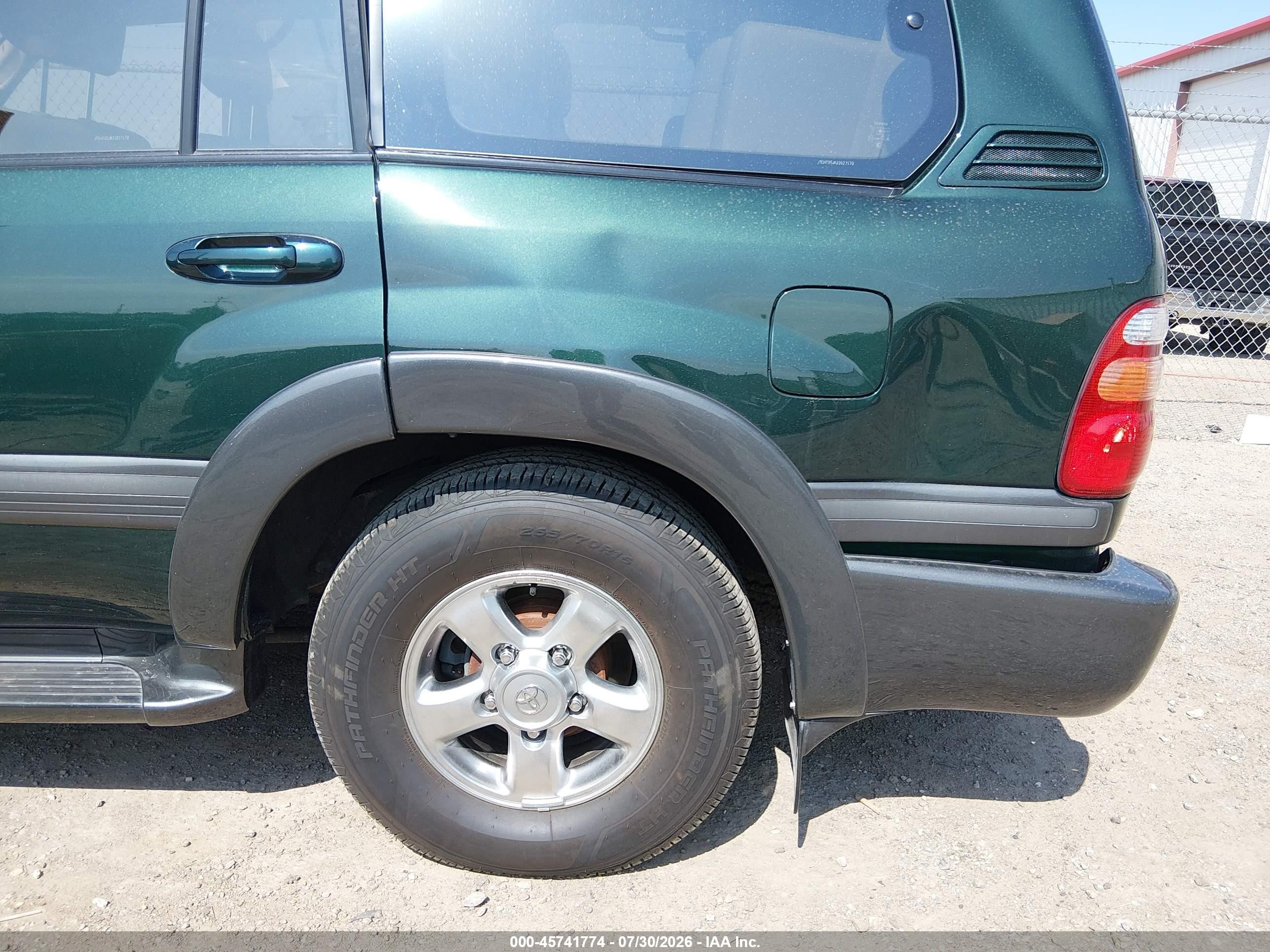 2002 Toyota Land Cruiser   Green vin: JTEHT05J622027170