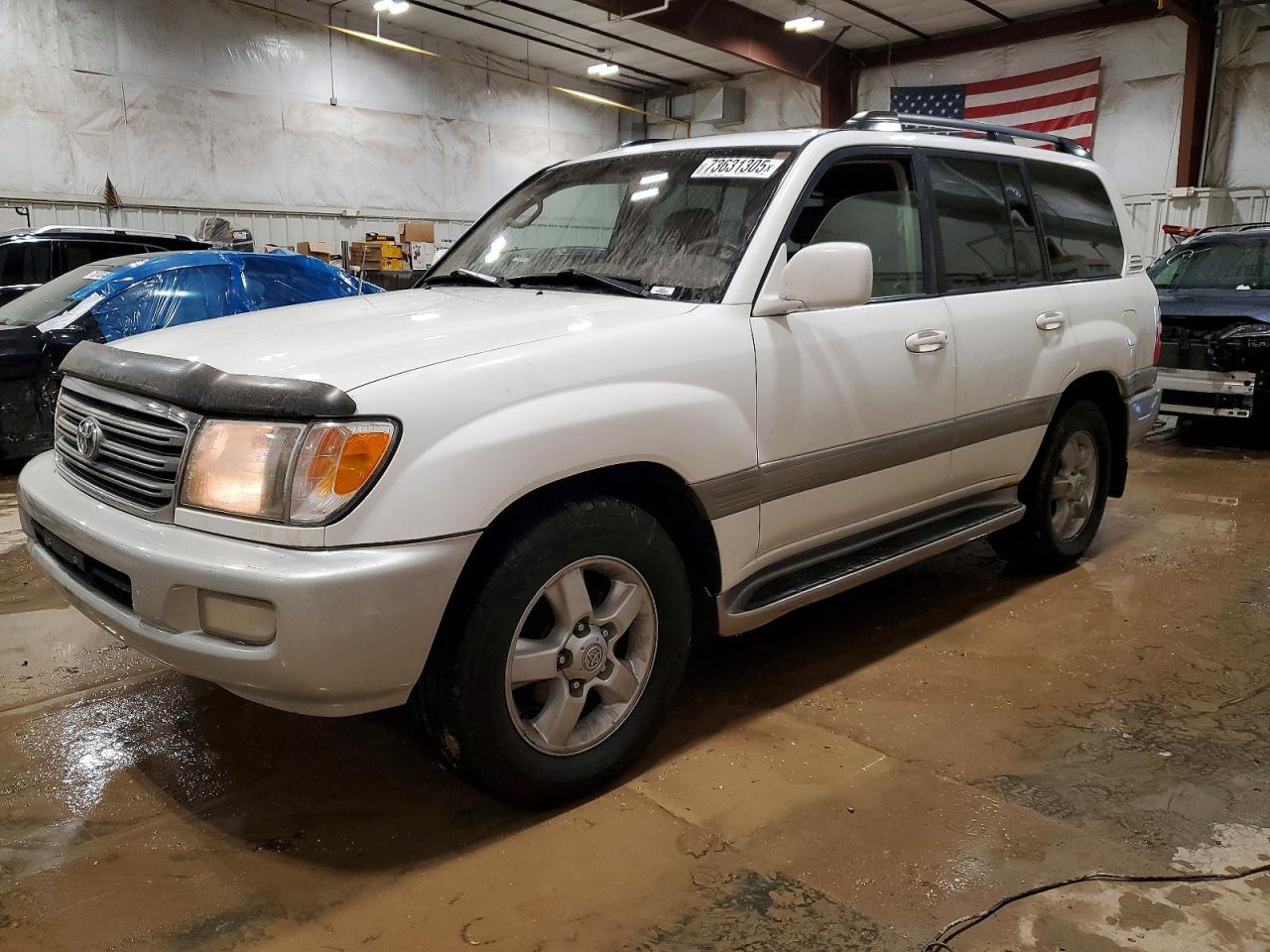 2004 Toyota Land Cruiser White vin: JTEHT05J642060396