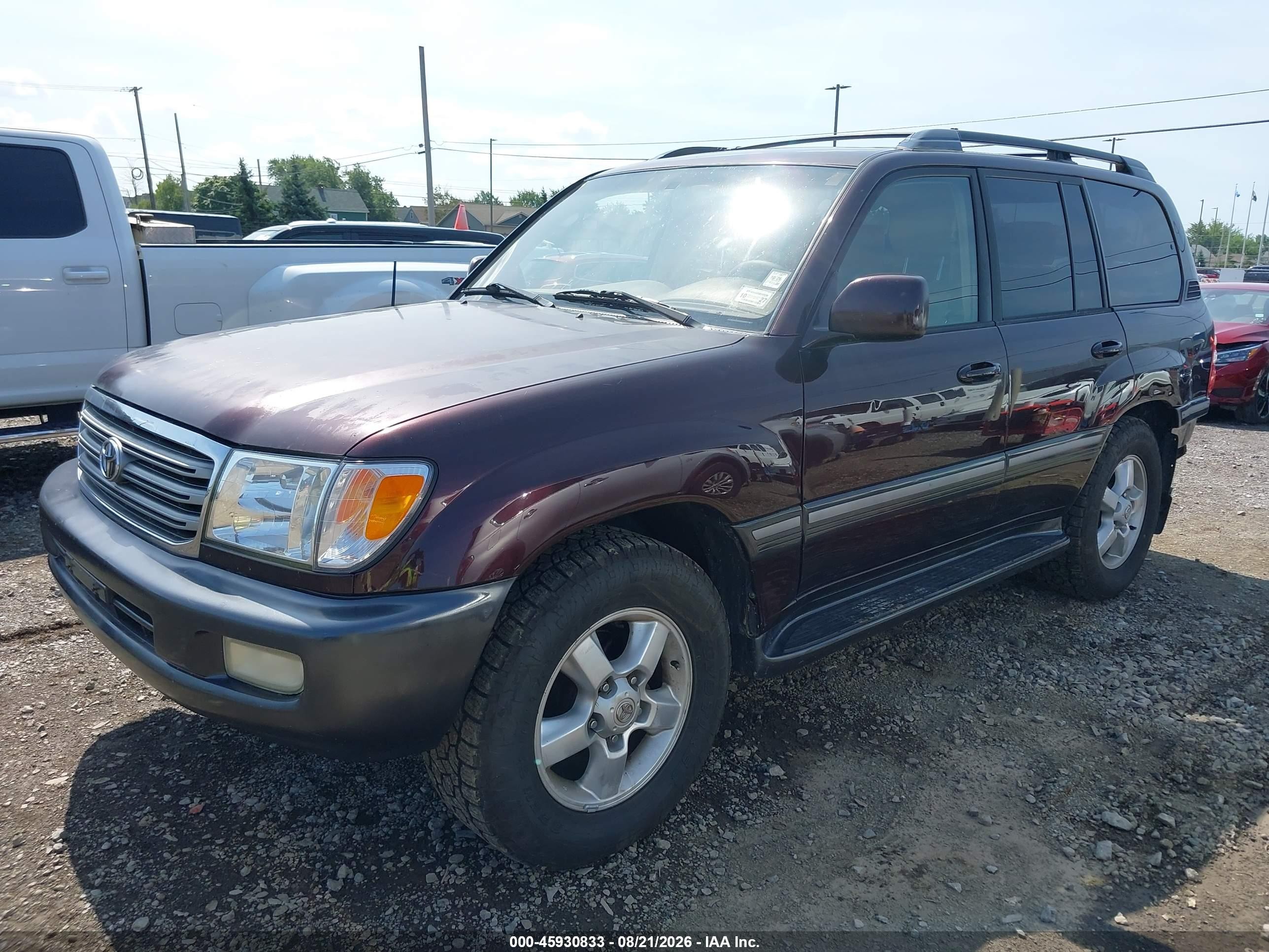 2005 Toyota Land Cruiser V8 Burgundy vin: JTEHT05J652075353