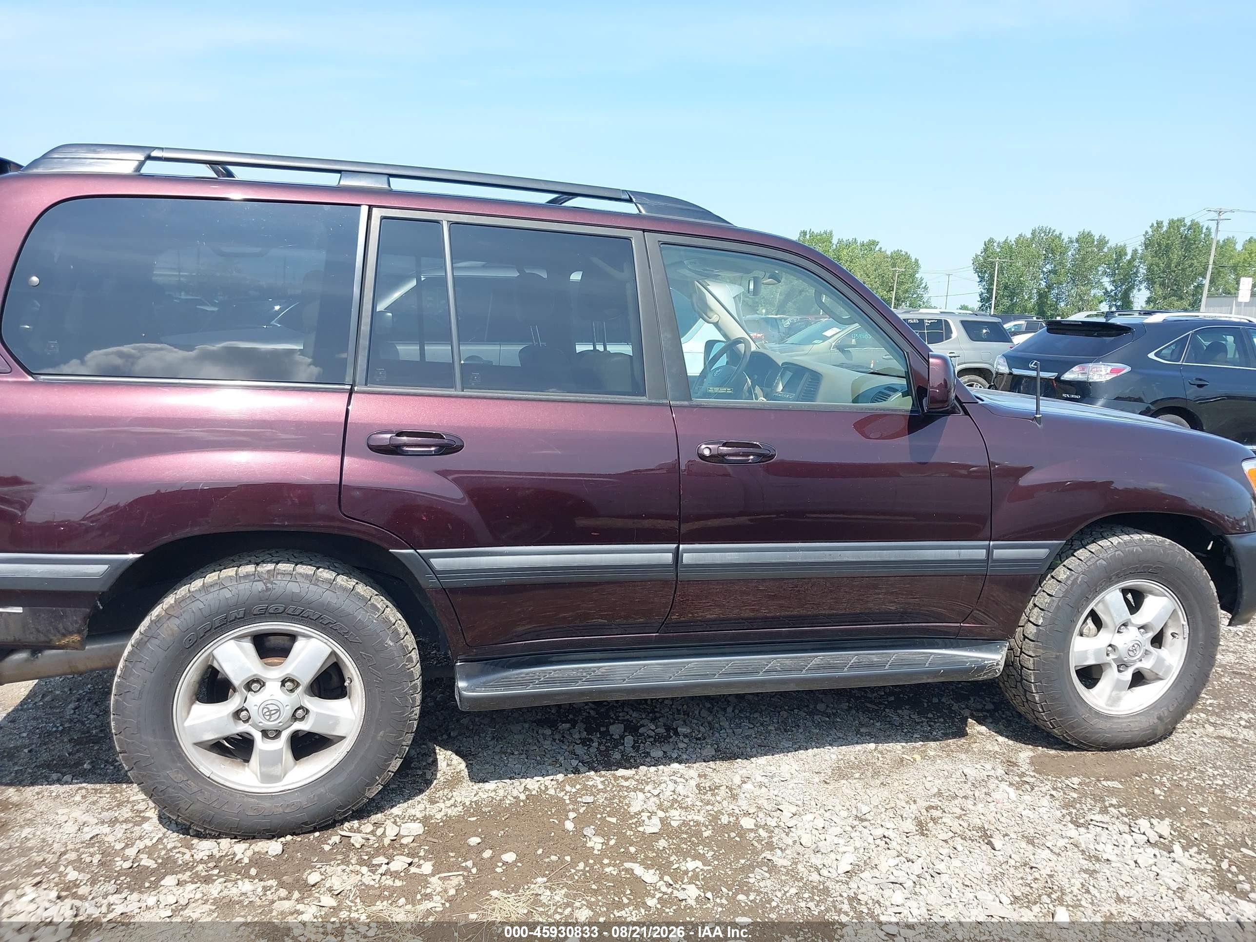 2005 Toyota Land Cruiser V8 Burgundy vin: JTEHT05J652075353