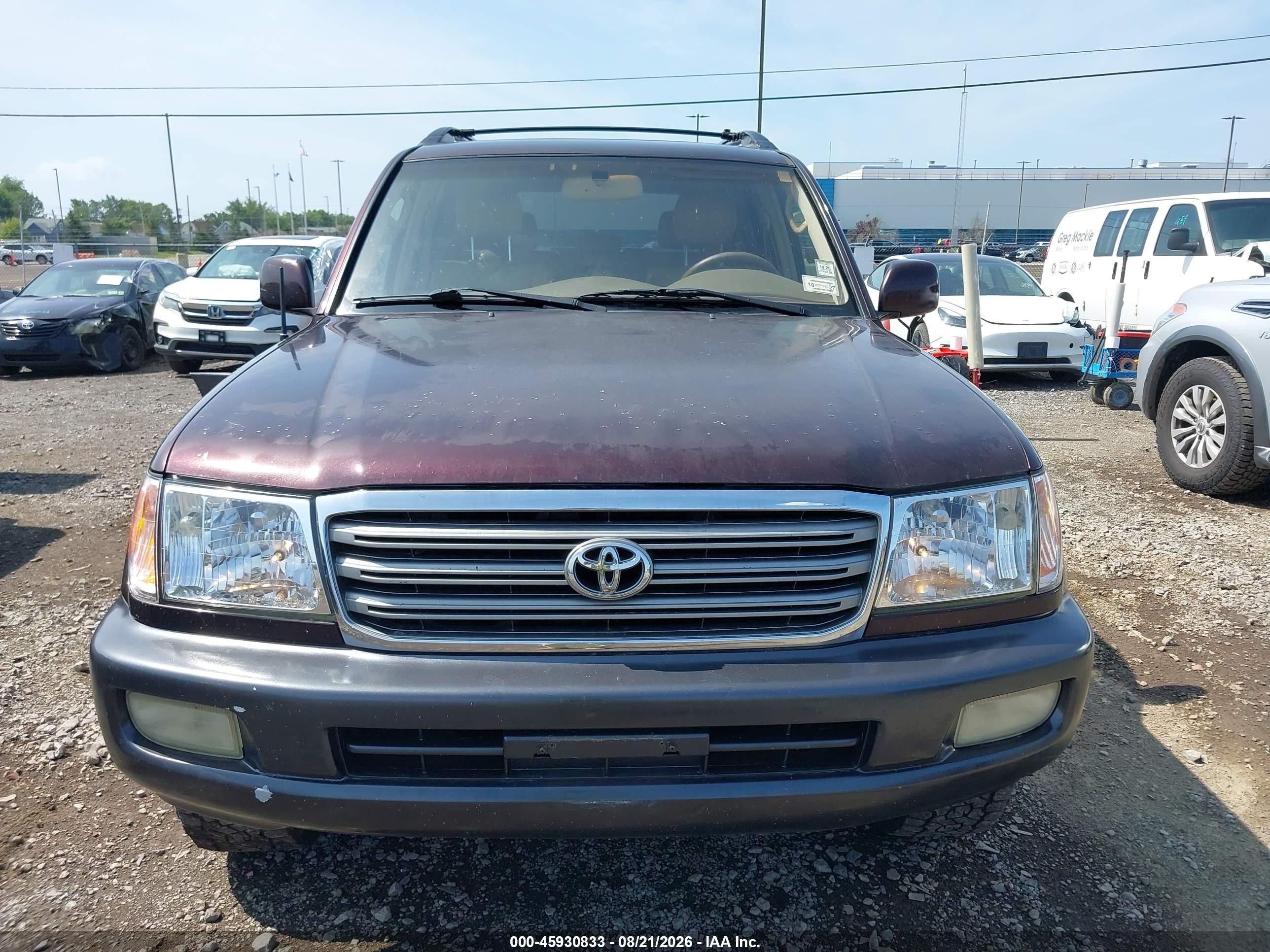 2005 Toyota Land Cruiser V8 Burgundy vin: JTEHT05J652075353