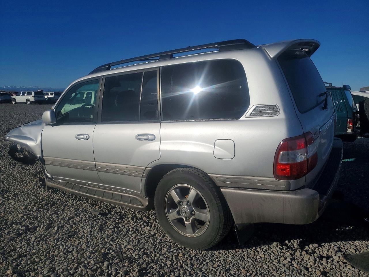 2006 Toyota Land Cruiser Silver vin: JTEHT05J662086659