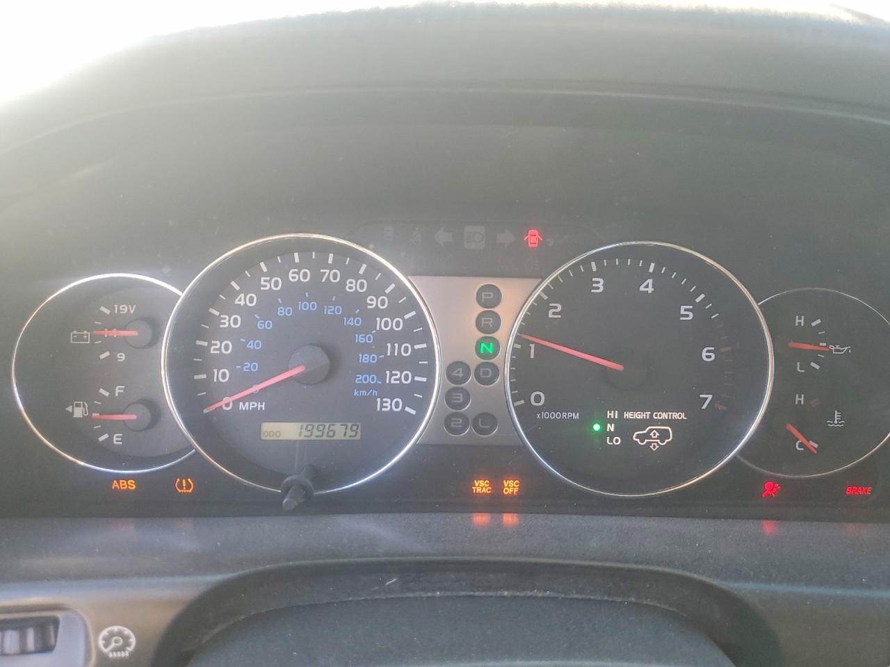 2006 Toyota Land Cruiser Silver vin: JTEHT05J662086659