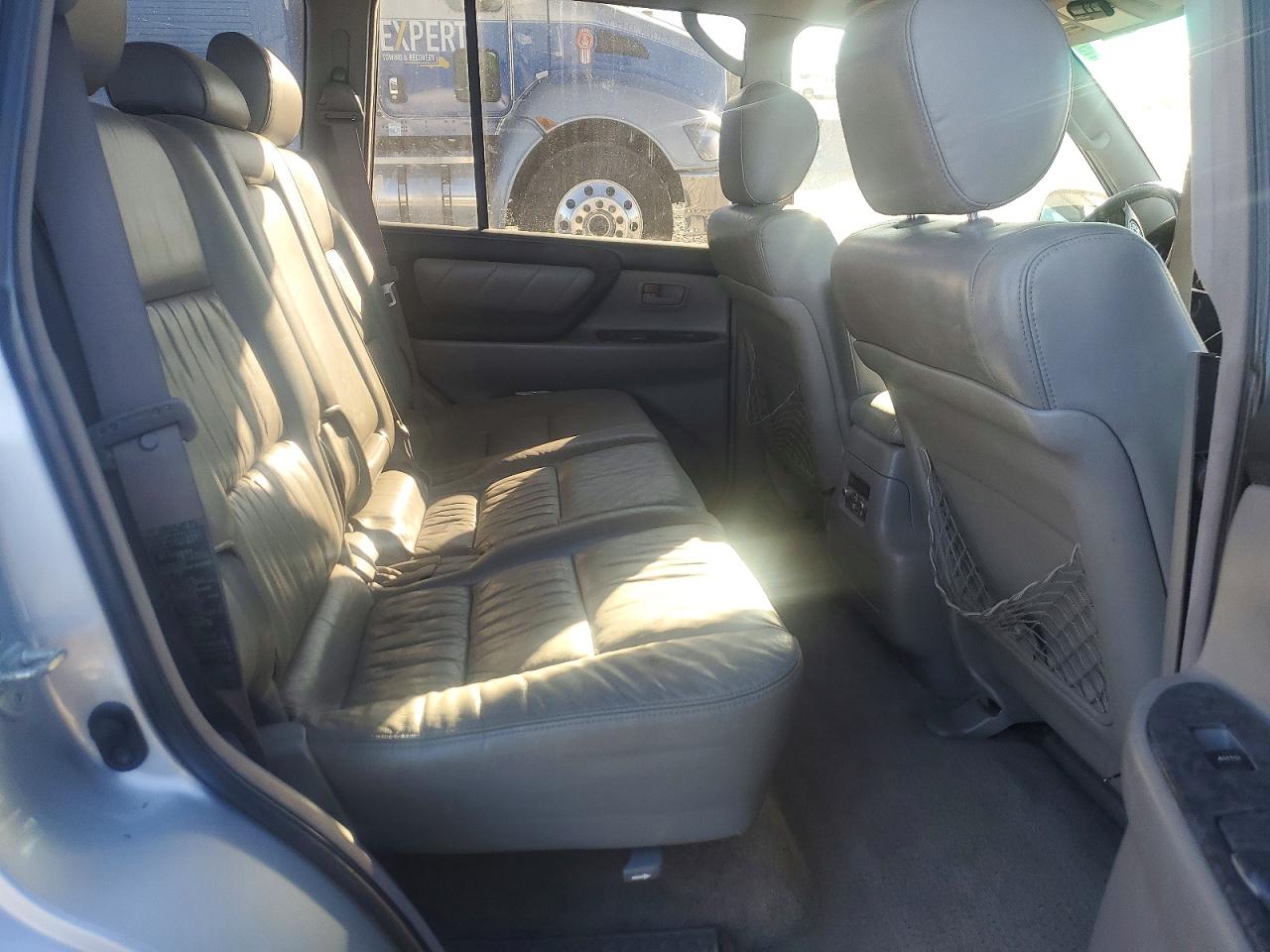 2006 Toyota Land Cruiser Silver vin: JTEHT05J662086659