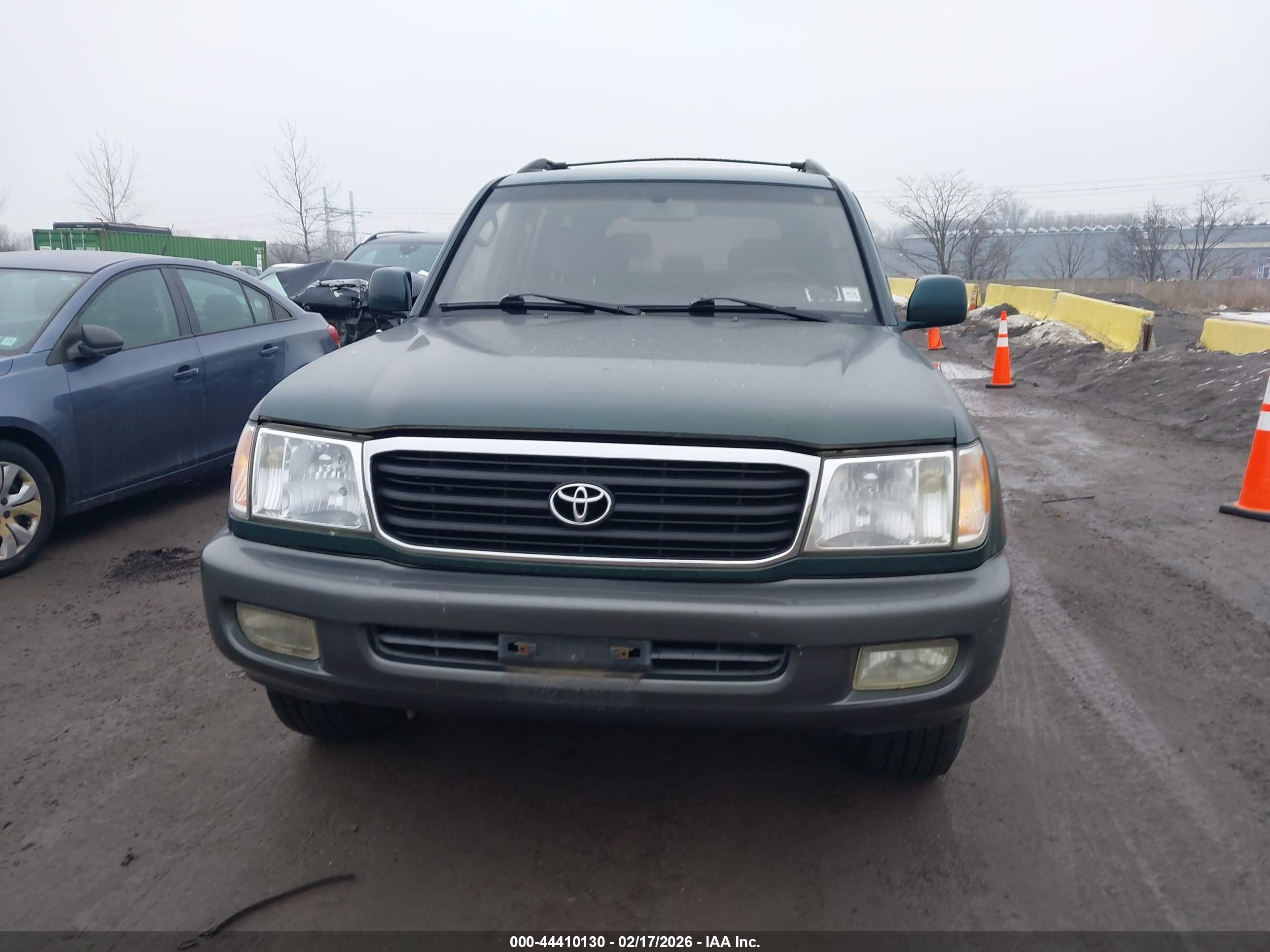 2001 Toyota Land Cruiser   Green vin: JTEHT05J712001367