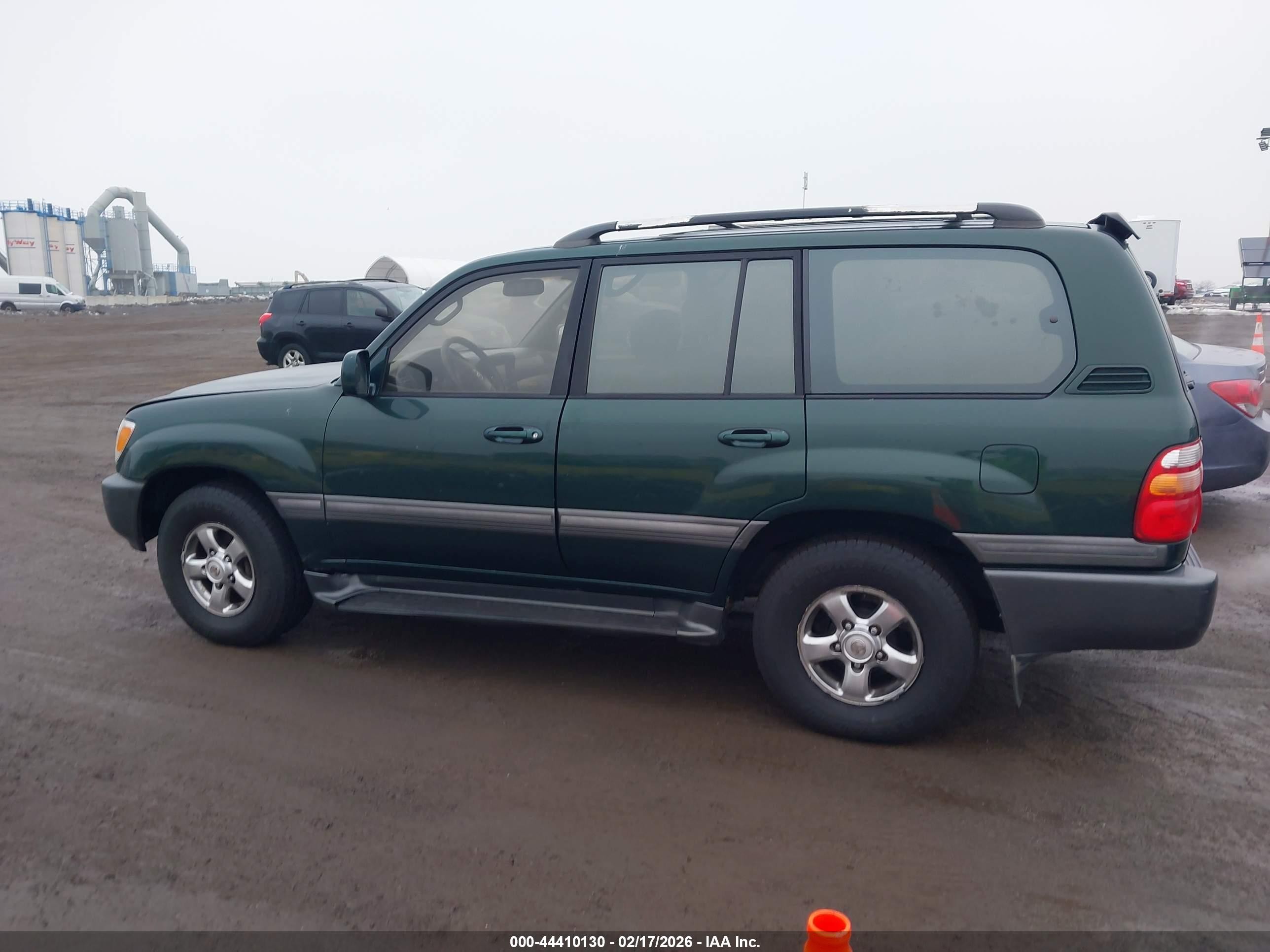 2001 Toyota Land Cruiser   Green vin: JTEHT05J712001367