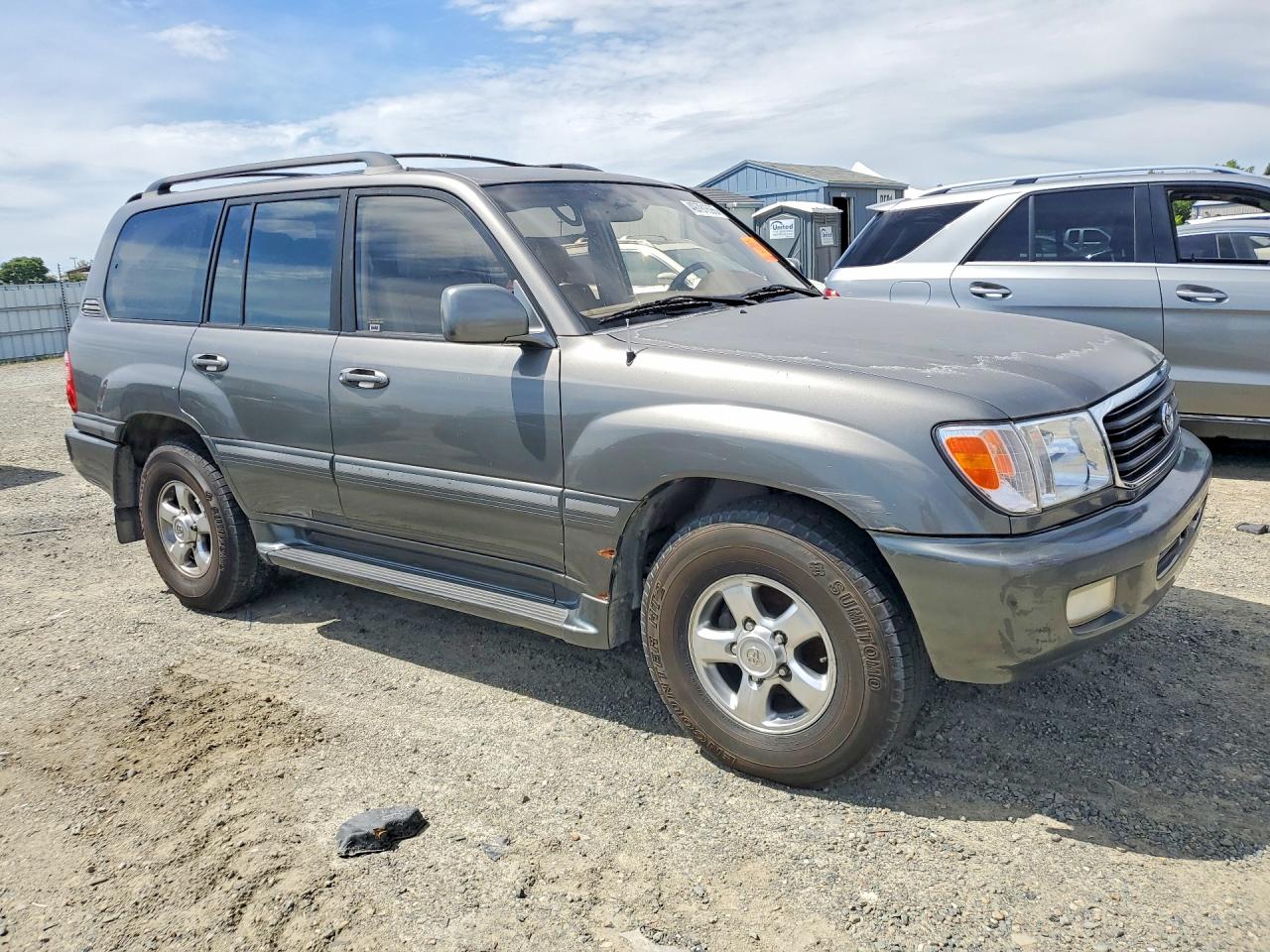 2002 Toyota Land Cruiser Base Gray vin: JTEHT05J722024245