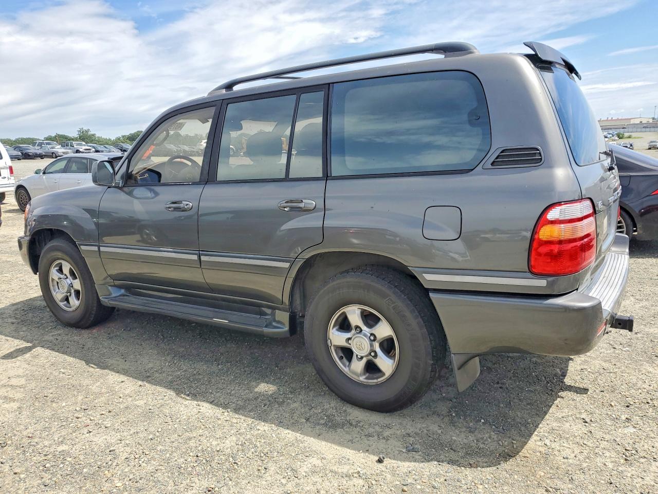 2002 Toyota Land Cruiser Base Gray vin: JTEHT05J722024245