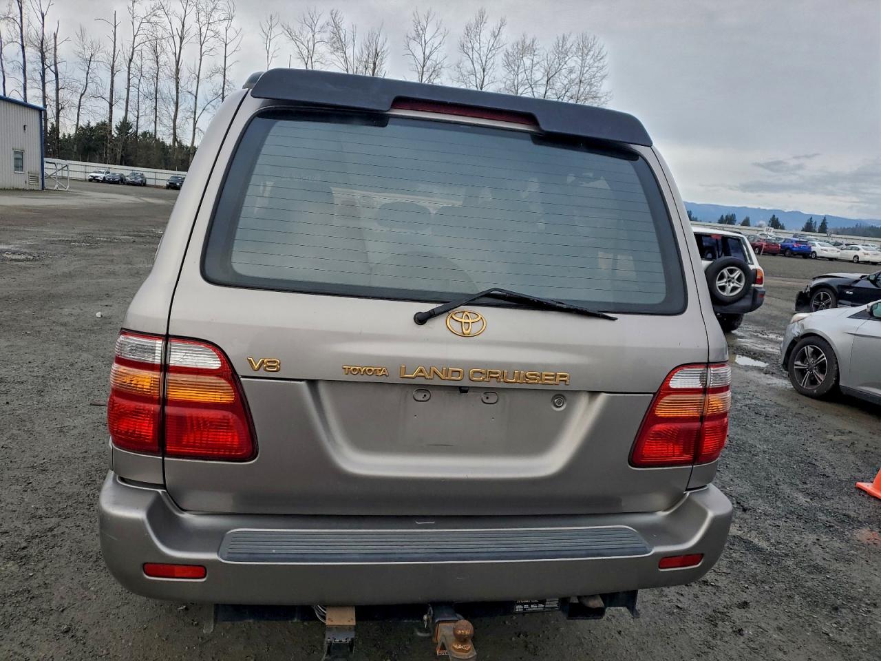2002 Toyota Land Cruiser Silver vin: JTEHT05J722028828