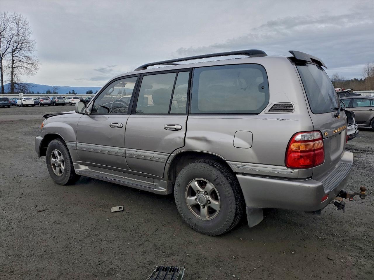 2002 Toyota Land Cruiser Silver vin: JTEHT05J722028828