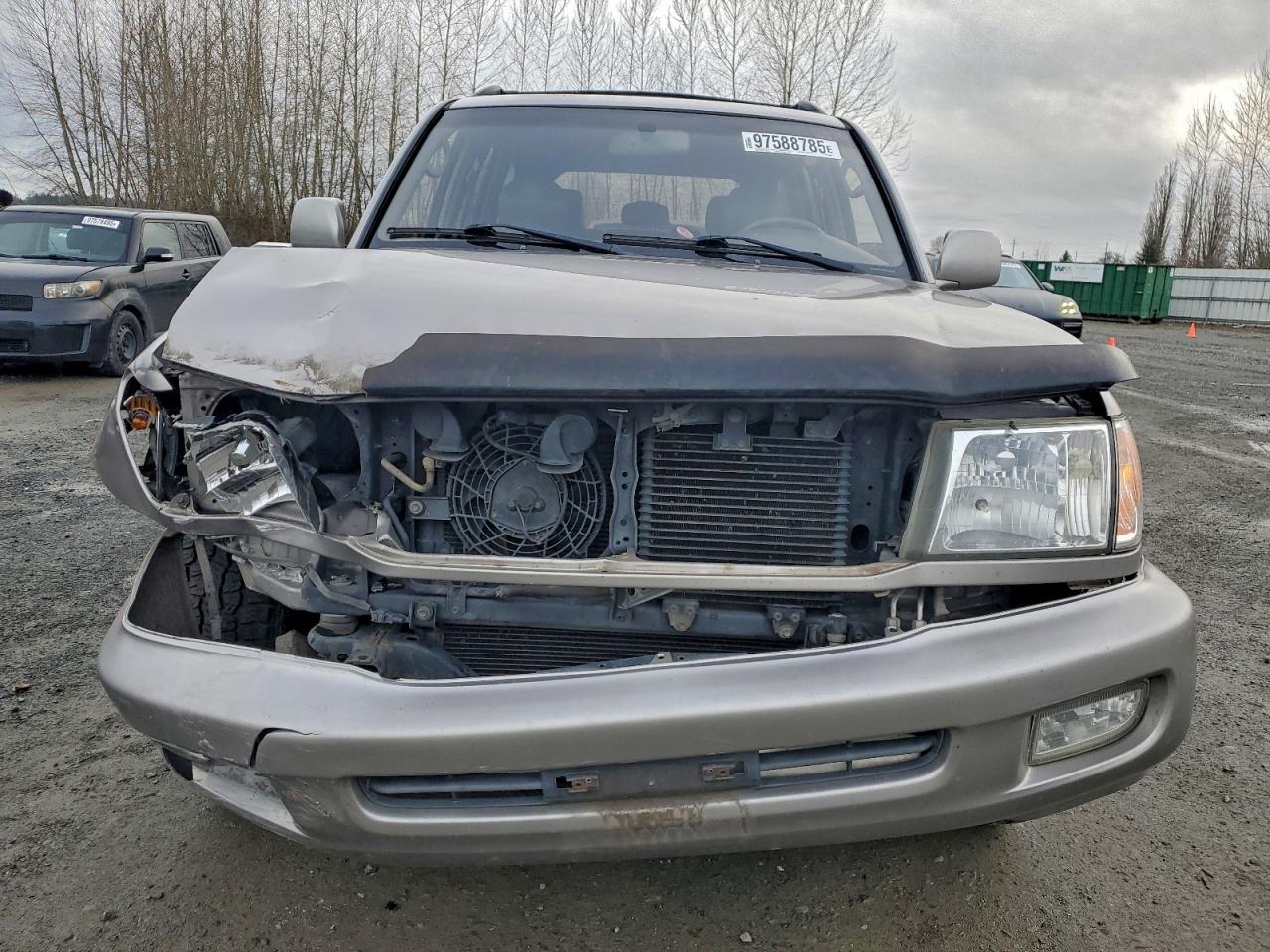 2002 Toyota Land Cruiser Silver vin: JTEHT05J722028828