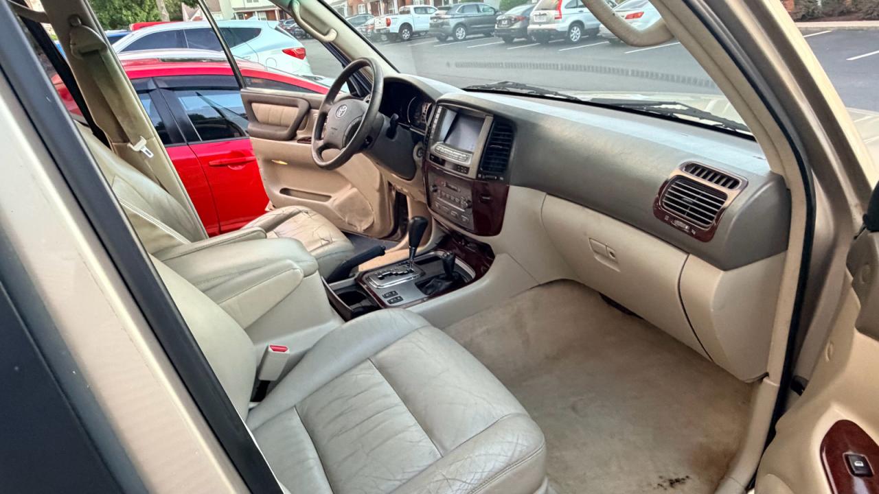 2004 Toyota Land Cruiser Base Gold vin: JTEHT05J742060388