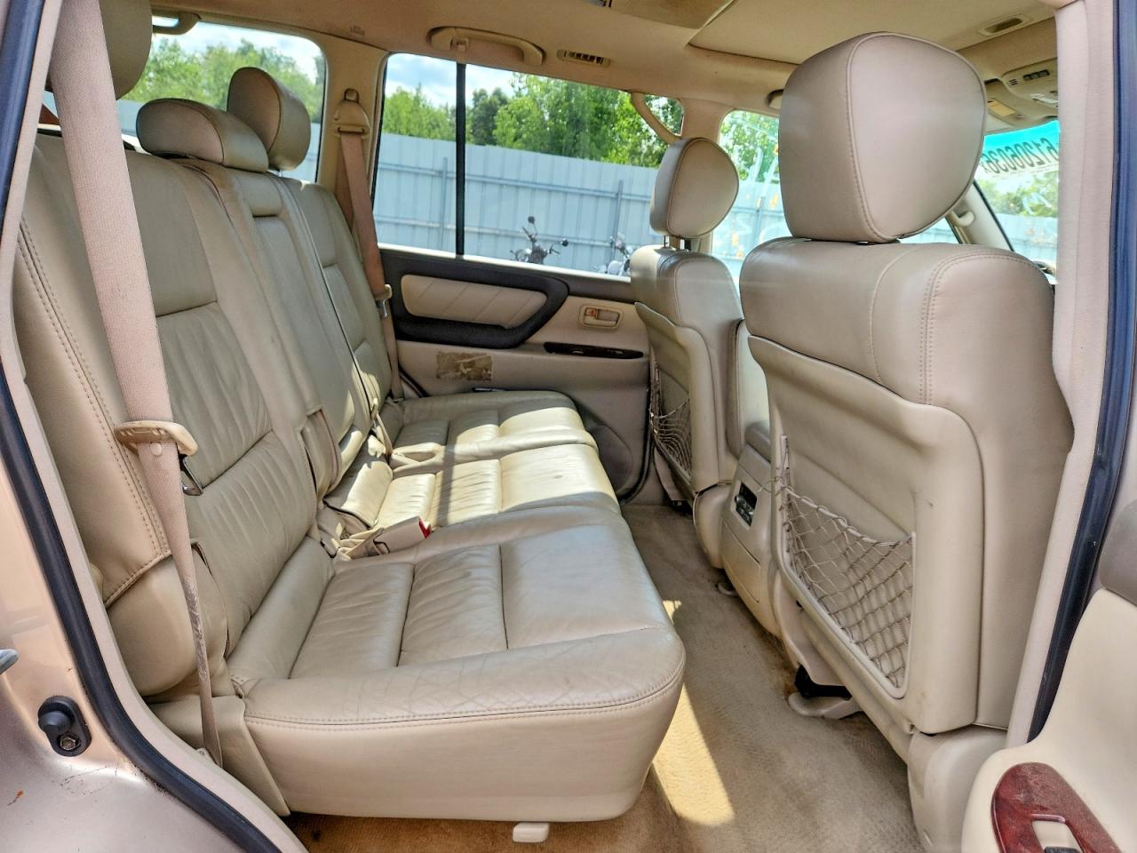 2004 Toyota Land Cruiser Base Silver vin: JTEHT05J742062173