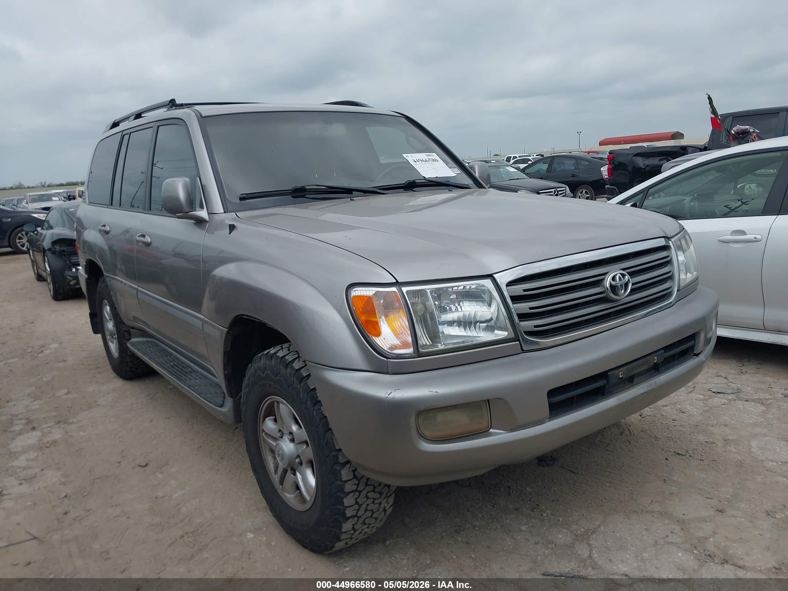 2004 Toyota Land Cruiser   Gray vin: JTEHT05J742063890