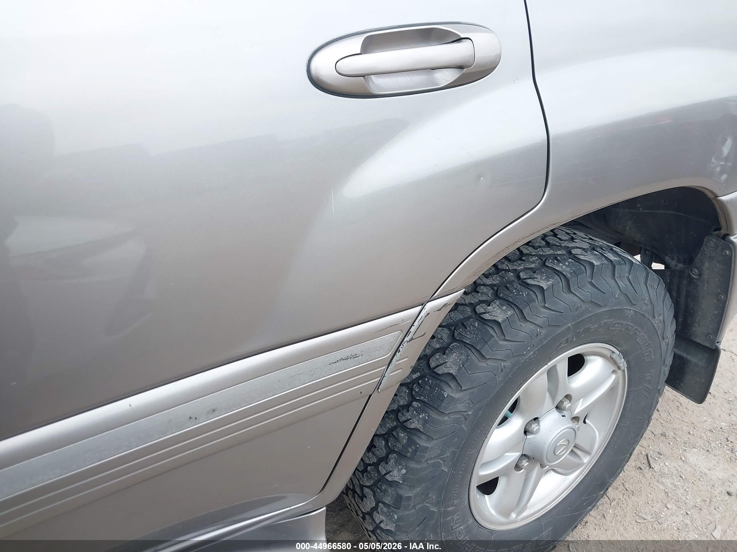 2004 Toyota Land Cruiser   Gray vin: JTEHT05J742063890