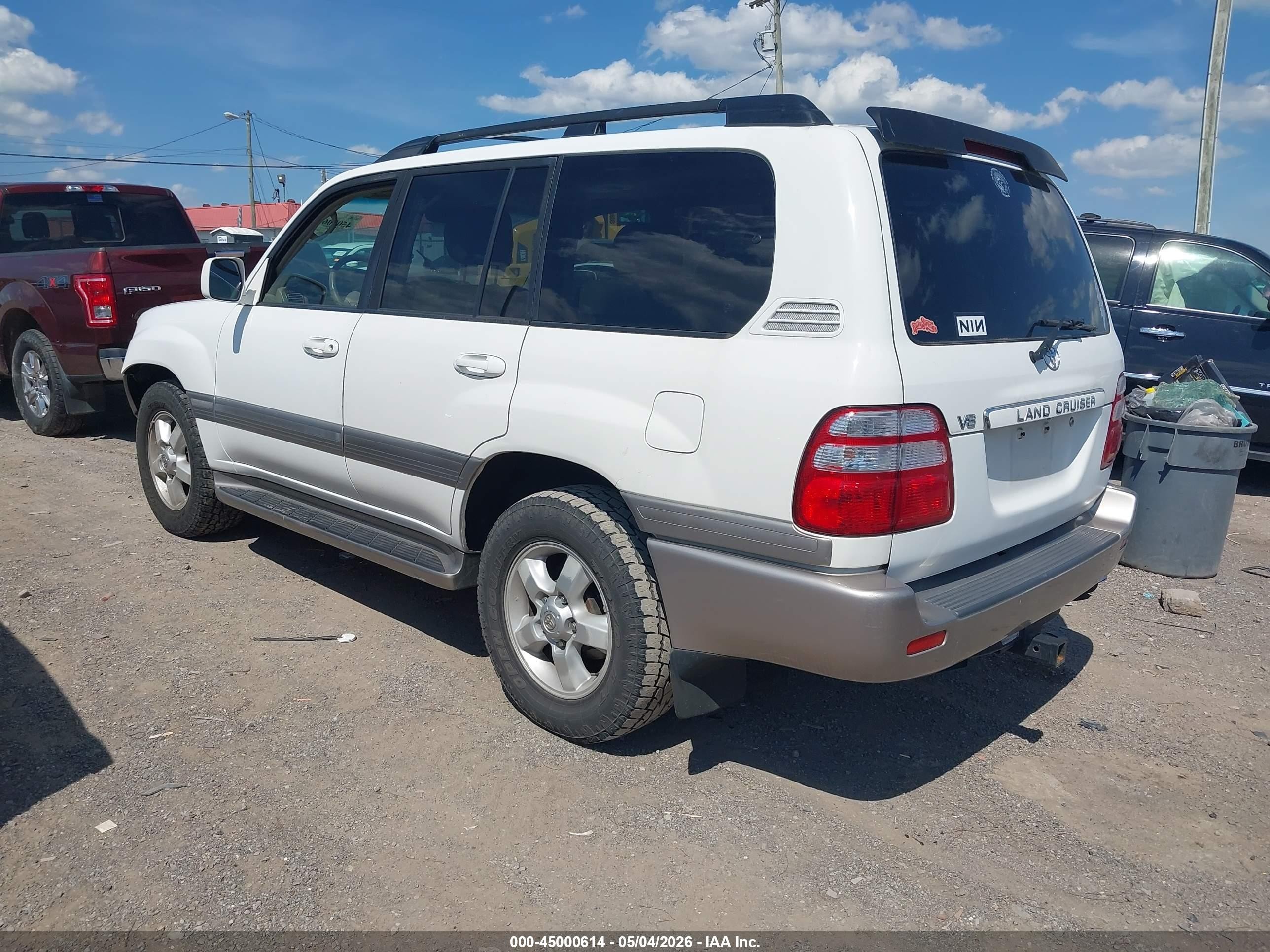 2005 Toyota Land Cruiser V8 Black vin: JTEHT05J752078679