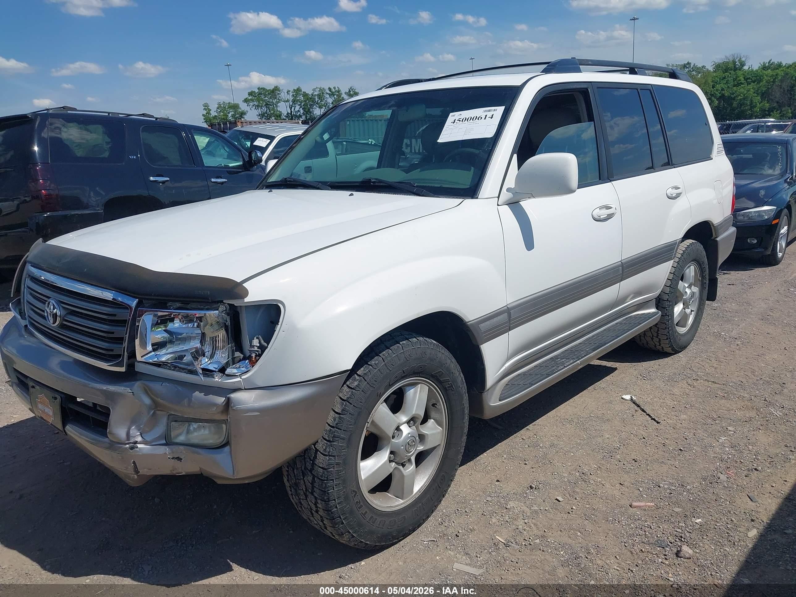 2005 Toyota Land Cruiser V8 Black vin: JTEHT05J752078679