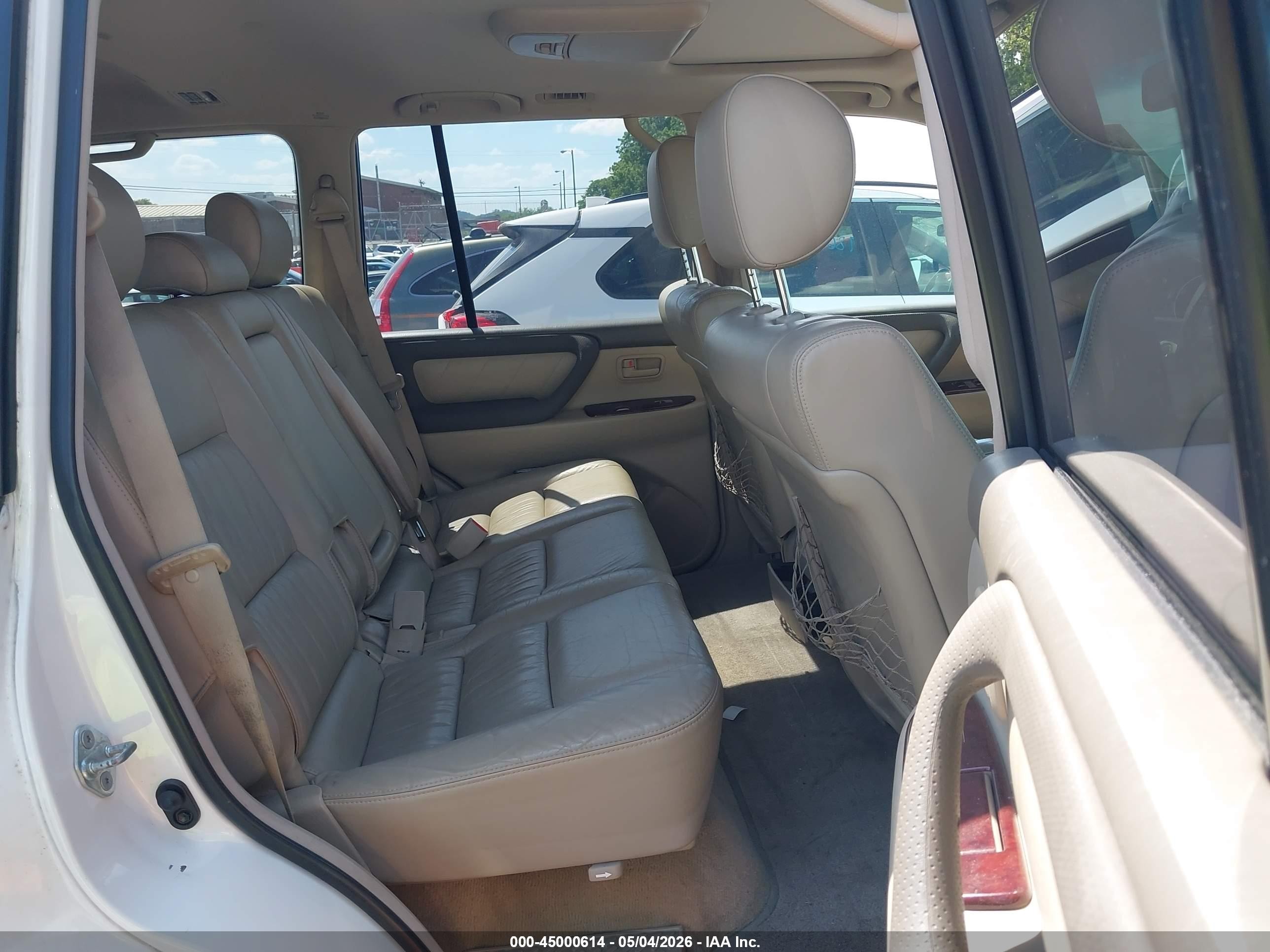 2005 Toyota Land Cruiser V8 Black vin: JTEHT05J752078679