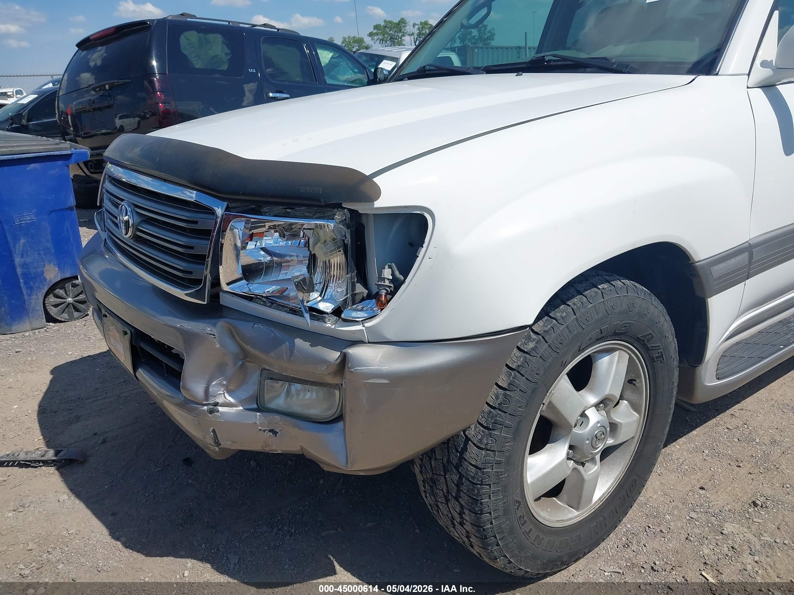 2005 Toyota Land Cruiser V8 Black vin: JTEHT05J752078679