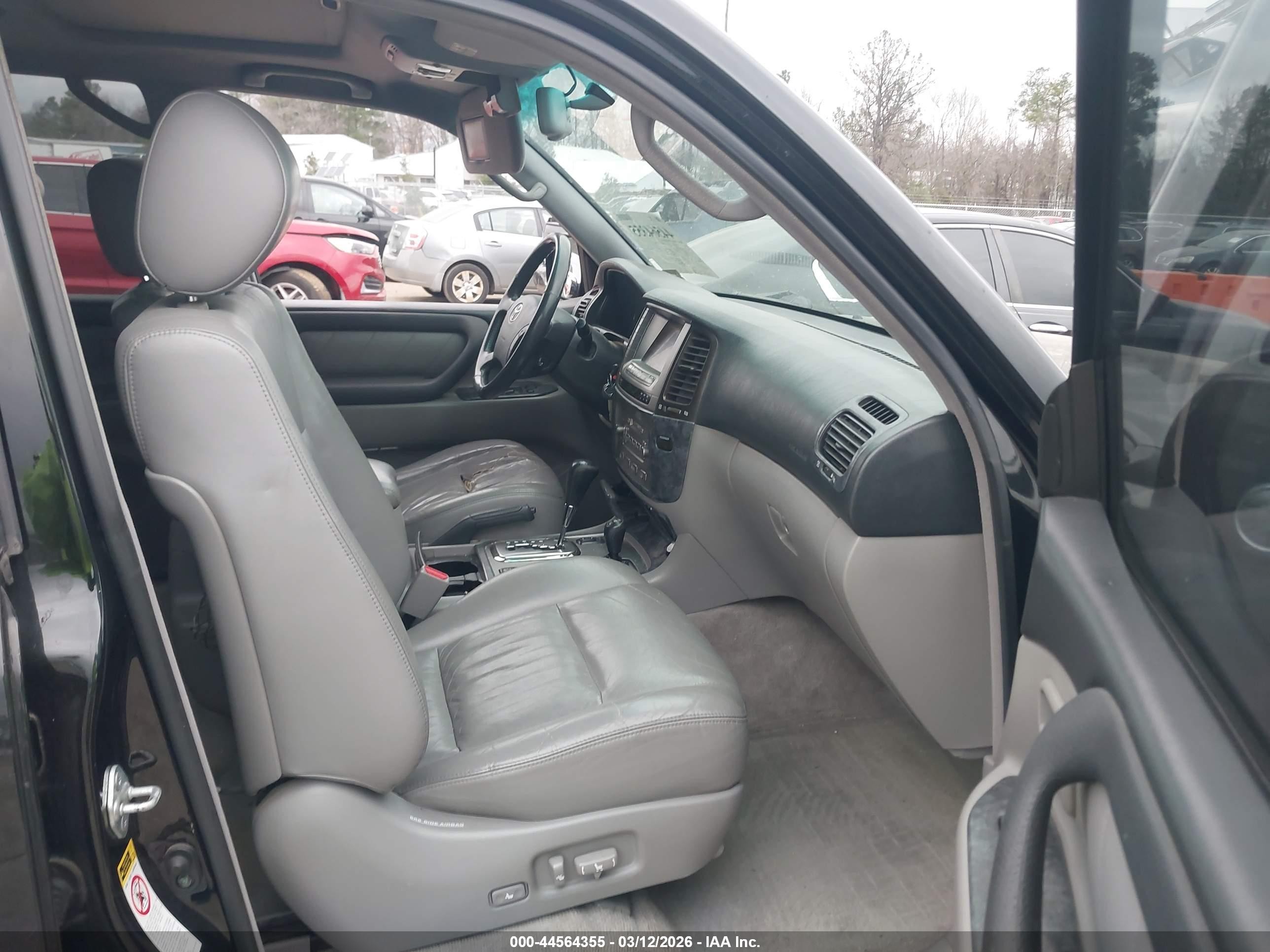 2007 Toyota Land Cruiser V8 Black vin: JTEHT05J772104507