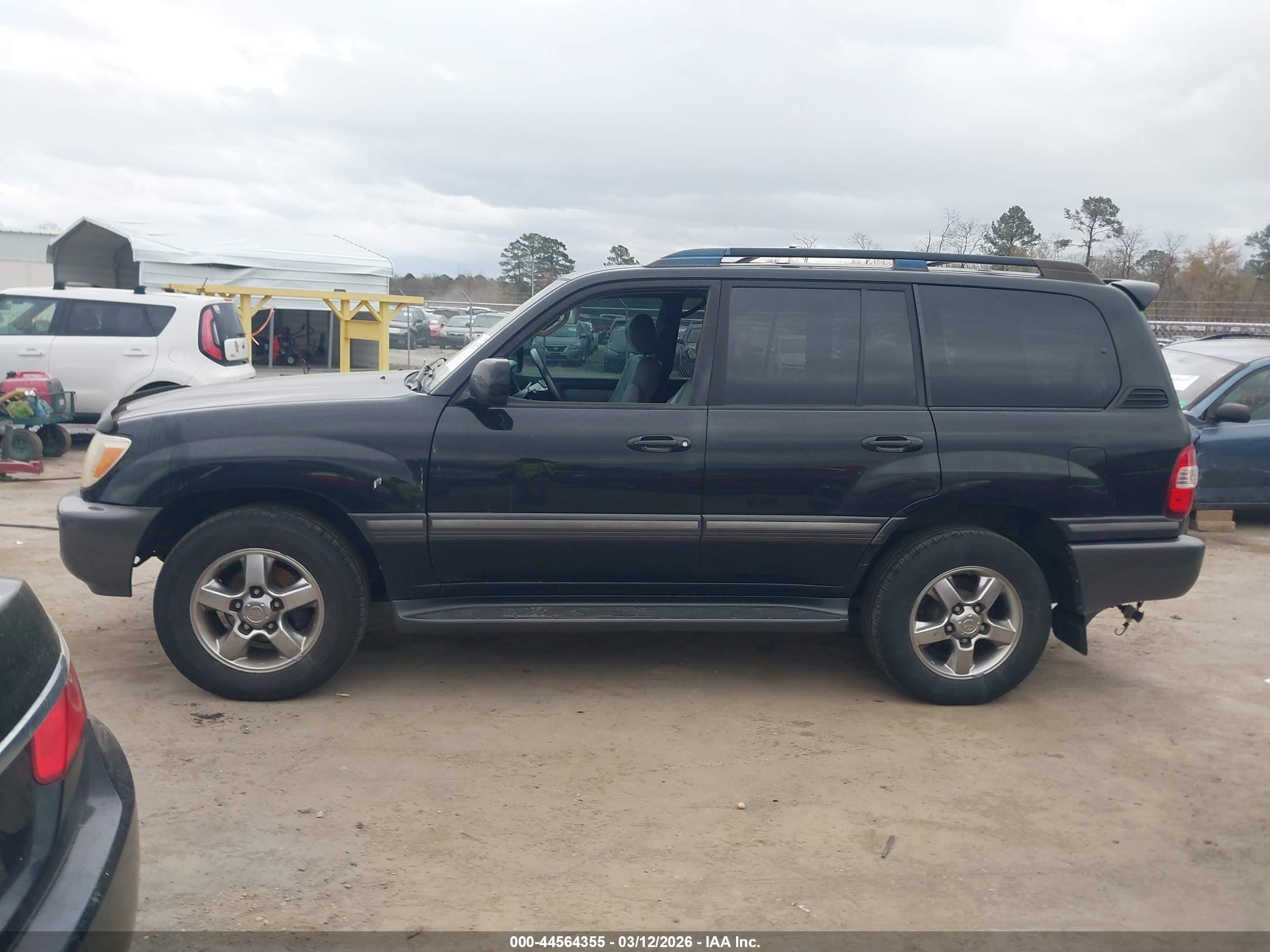 2007 Toyota Land Cruiser V8 Black vin: JTEHT05J772104507