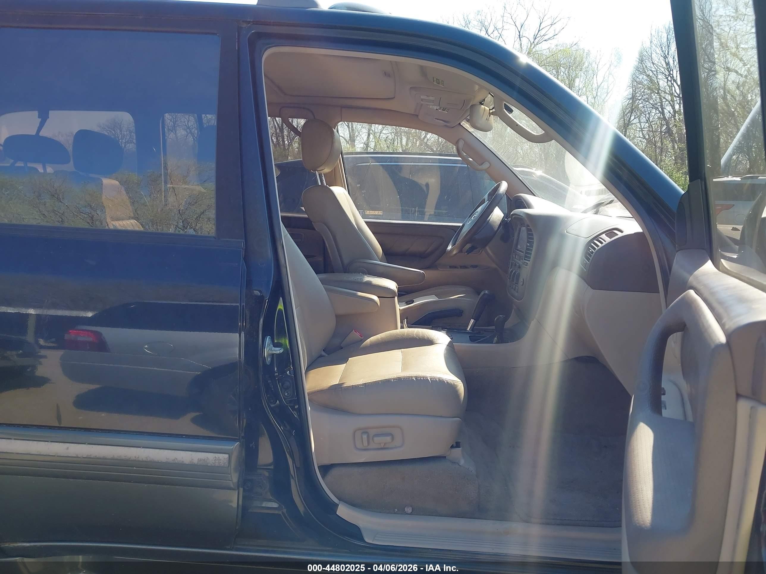 2001 Toyota Land Cruiser   Black vin: JTEHT05J812002088
