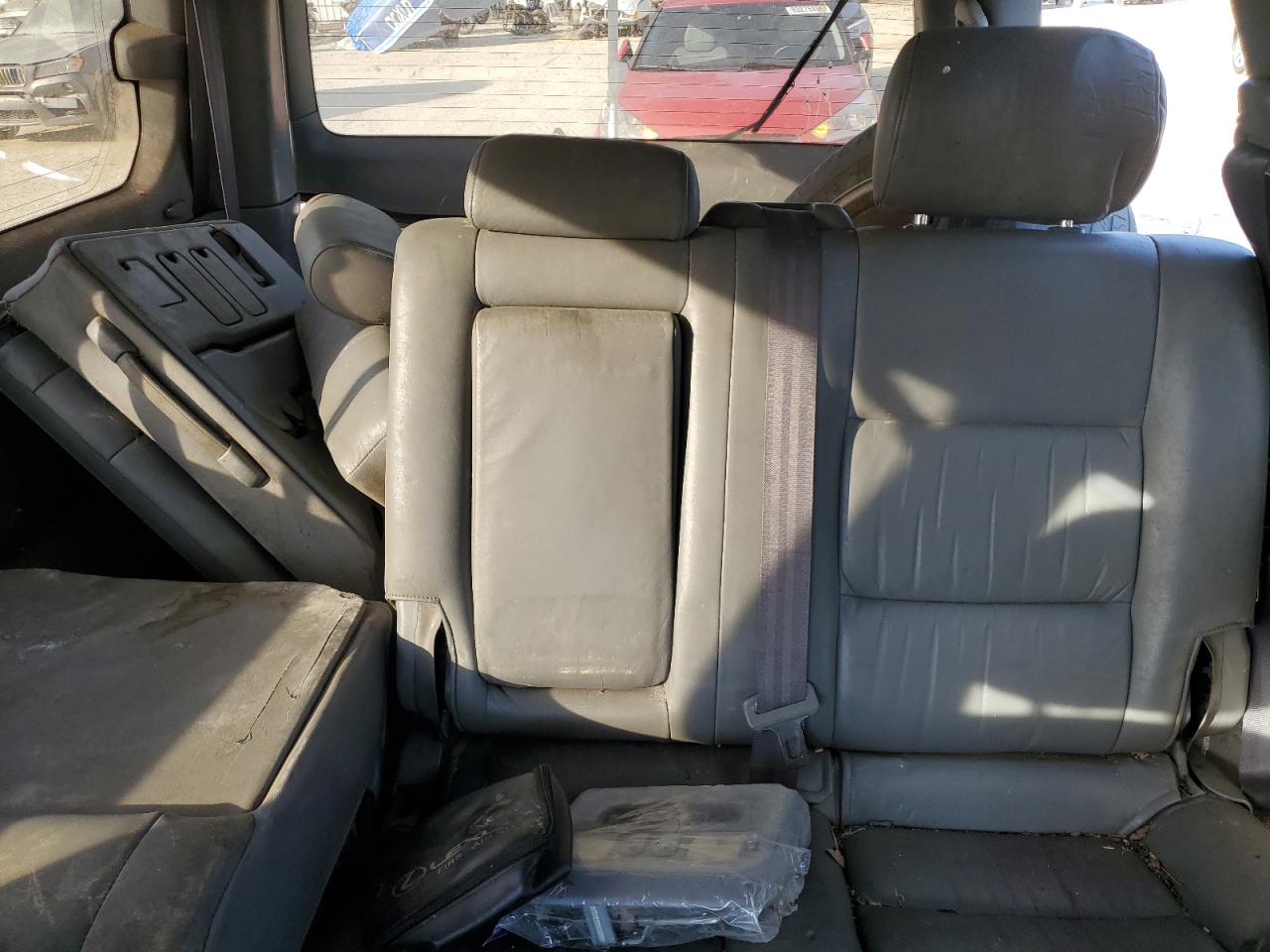 2002 Toyota Land Cruiser White vin: JTEHT05J822020835