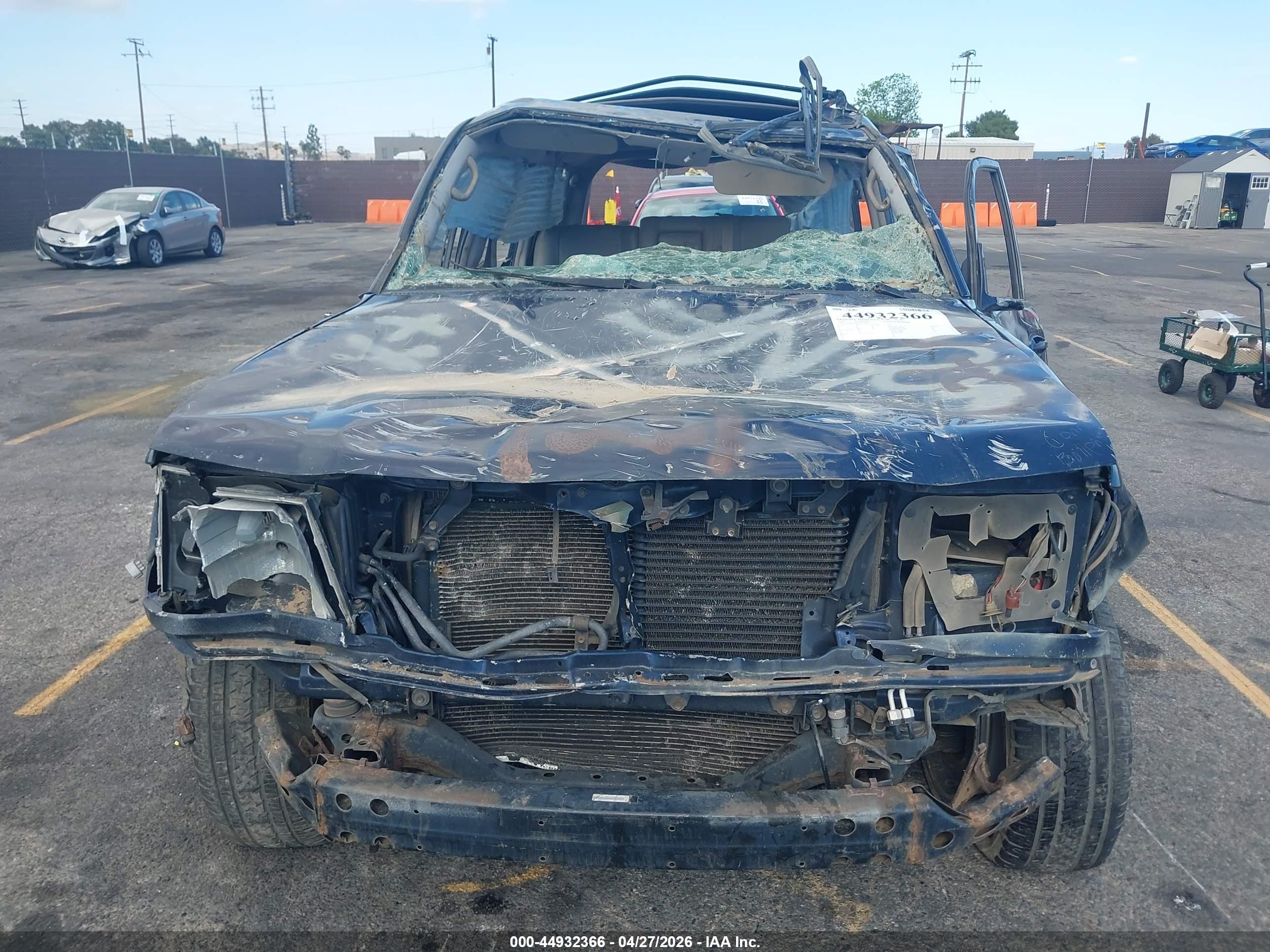 2005 Toyota Land Cruiser V8 Blue vin: JTEHT05J852077654