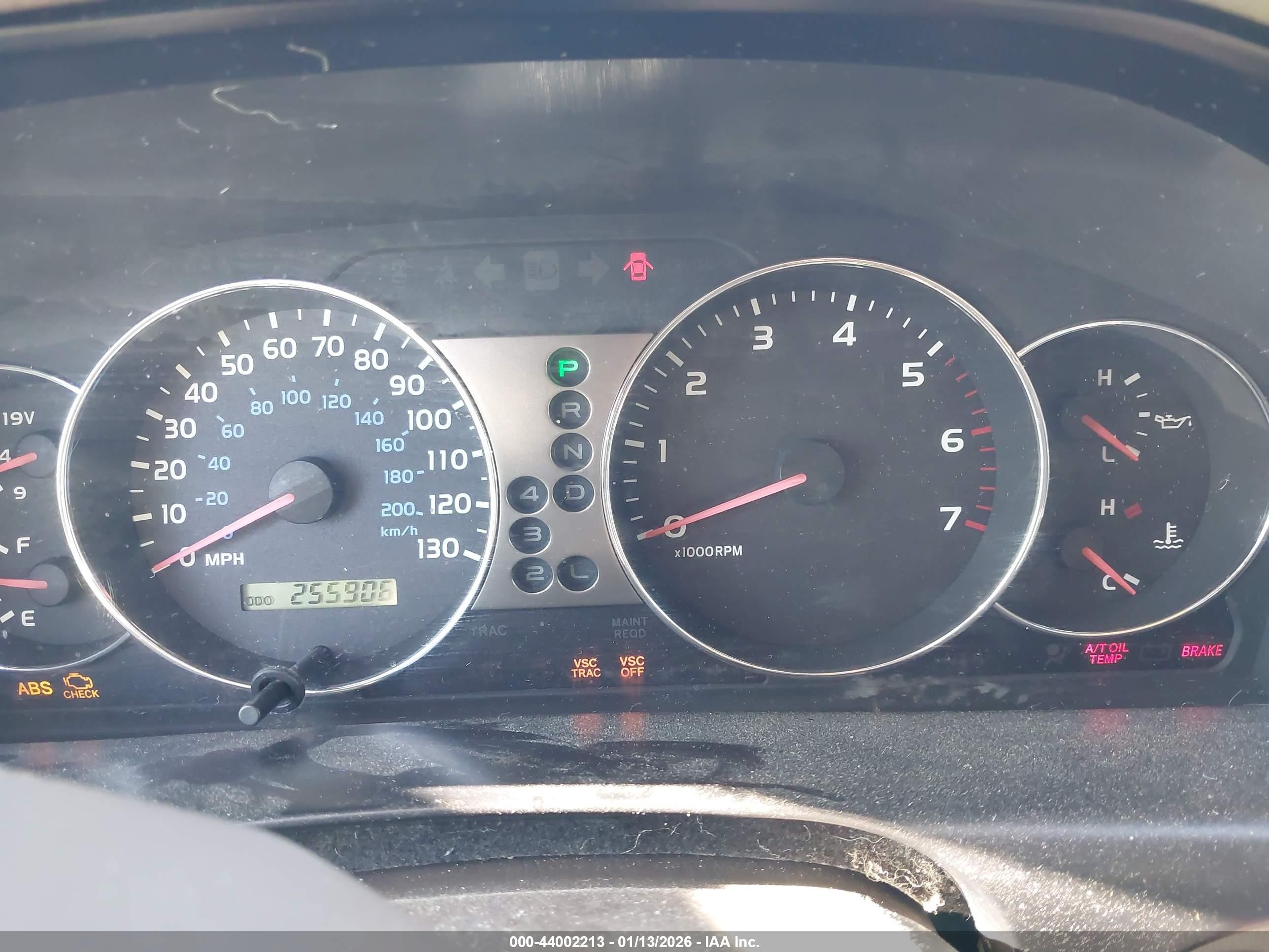 2005 Toyota Land Cruiser V8 Бежевый vin: JTEHT05J852080134
