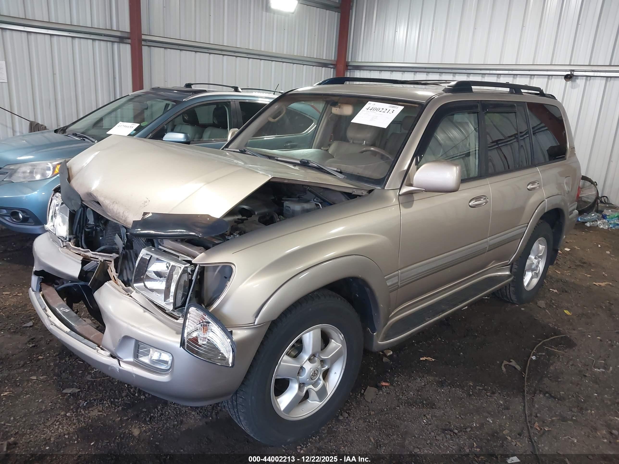 2005 Toyota Land Cruiser V8 Бежевый vin: JTEHT05J852080134
