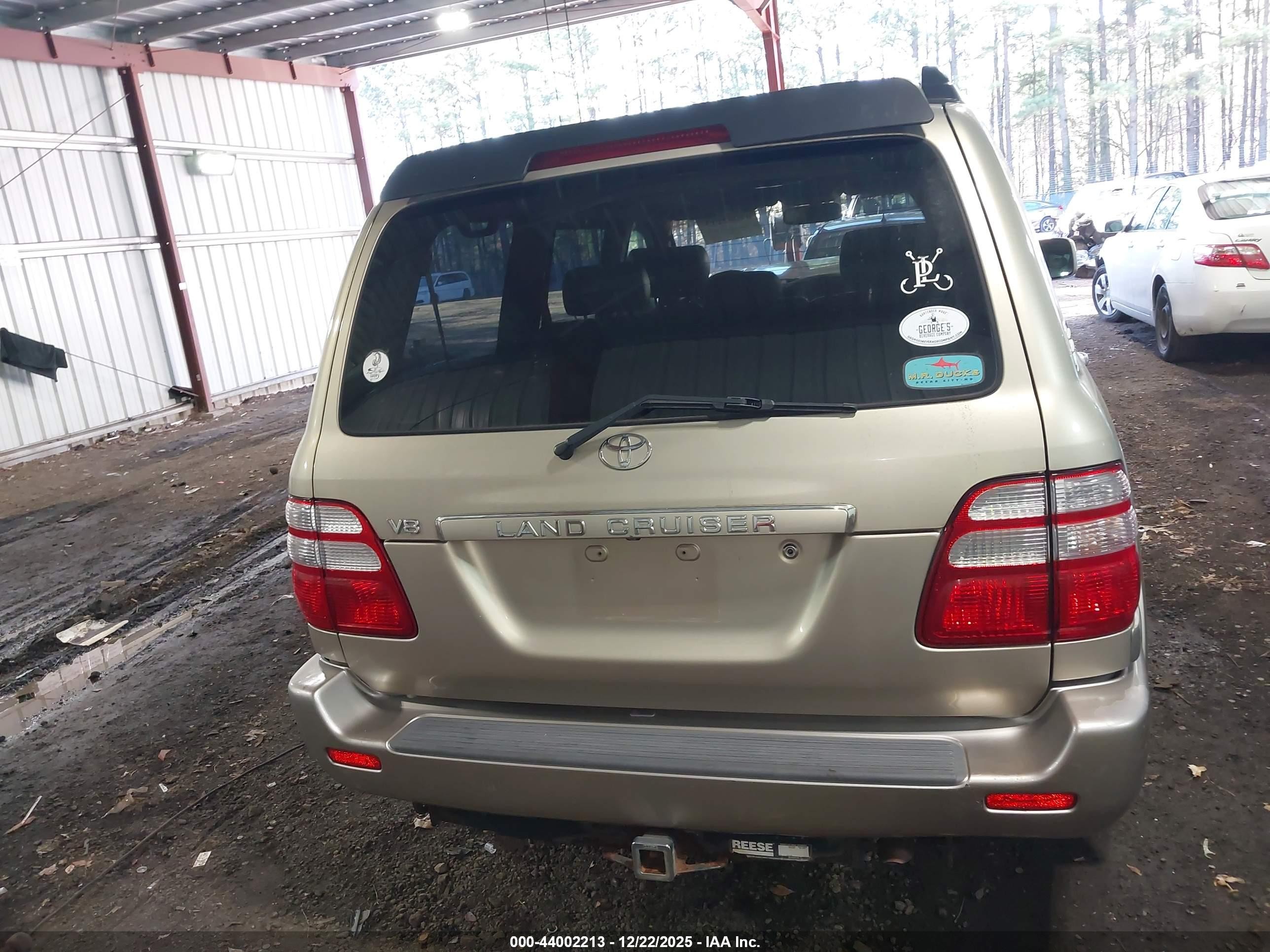 2005 Toyota Land Cruiser V8 Бежевый vin: JTEHT05J852080134