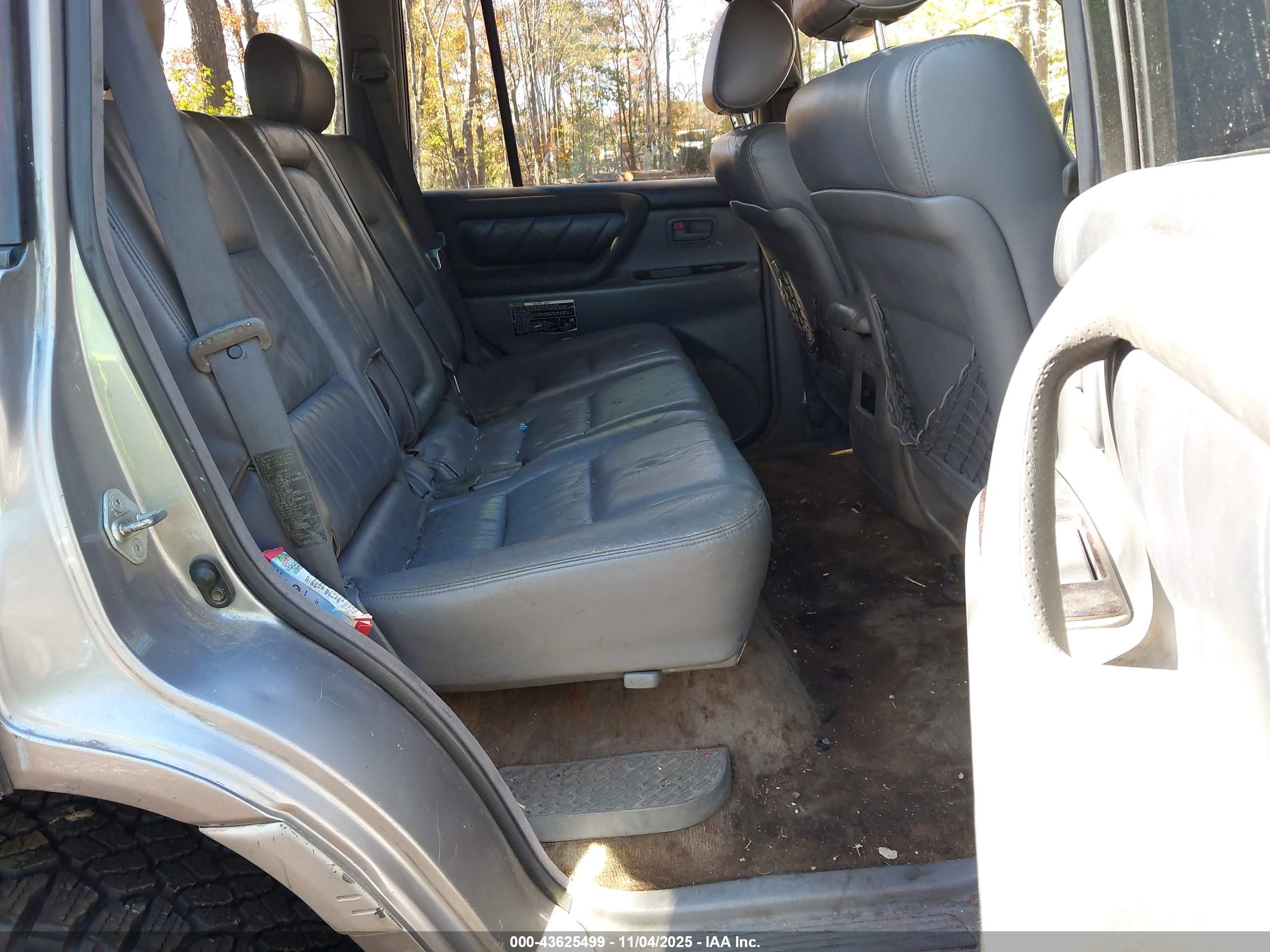 2001 Toyota Land Cruiser   Gold vin: JTEHT05J912000978