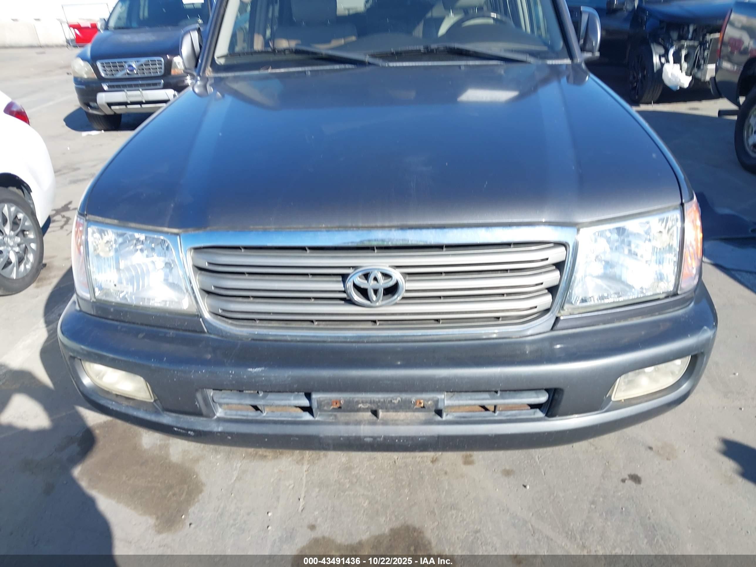 2004 Toyota Land Cruiser   Серый vin: JTEHT05J942068041