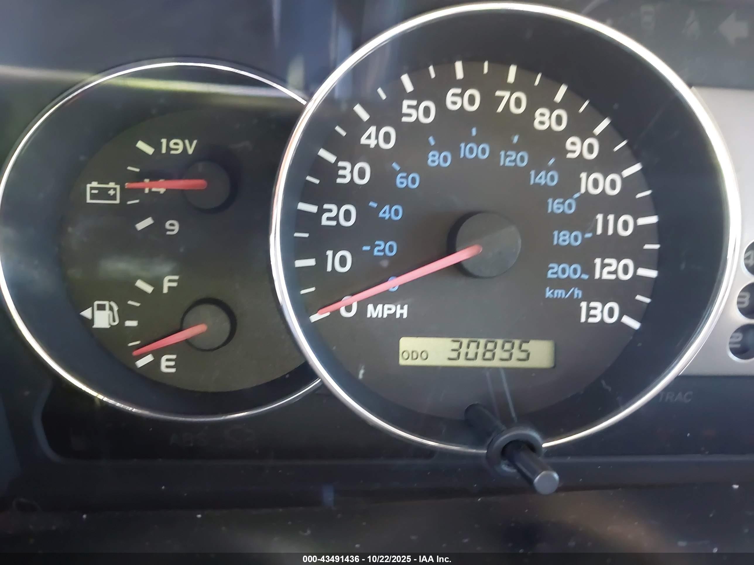 2004 Toyota Land Cruiser   Серый vin: JTEHT05J942068041
