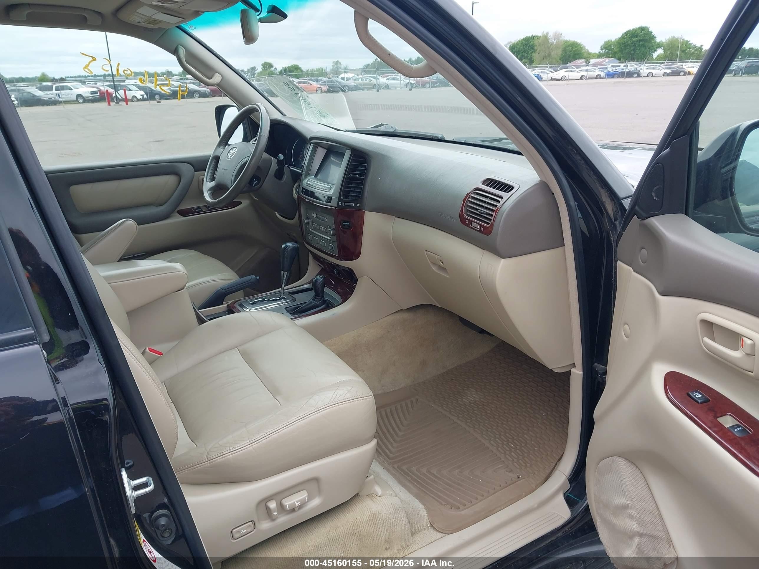 2005 Toyota Land Cruiser V8 Black vin: JTEHT05J952075105